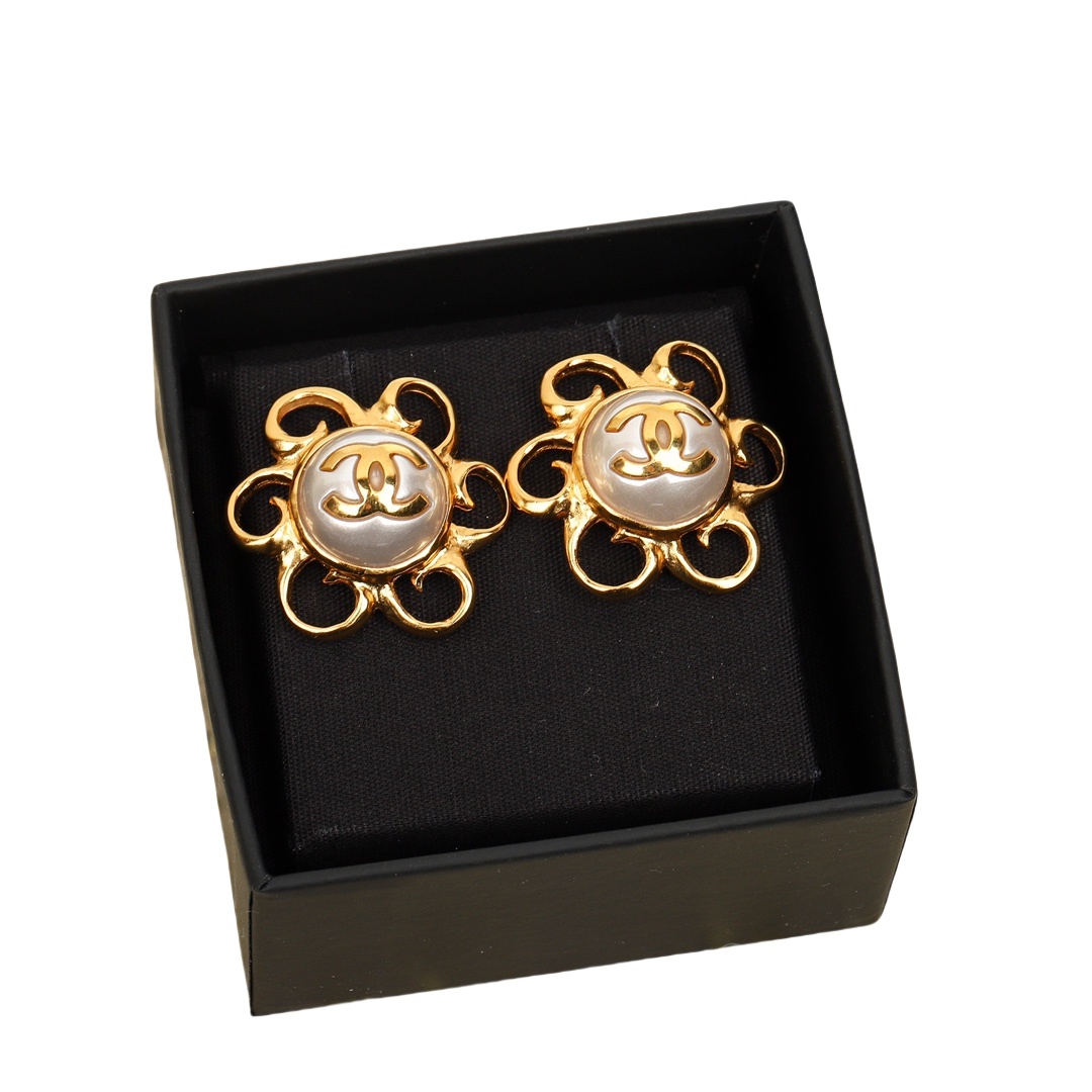 CCE063 Chanel sun flower cc logo earrings - ccjewelryacc