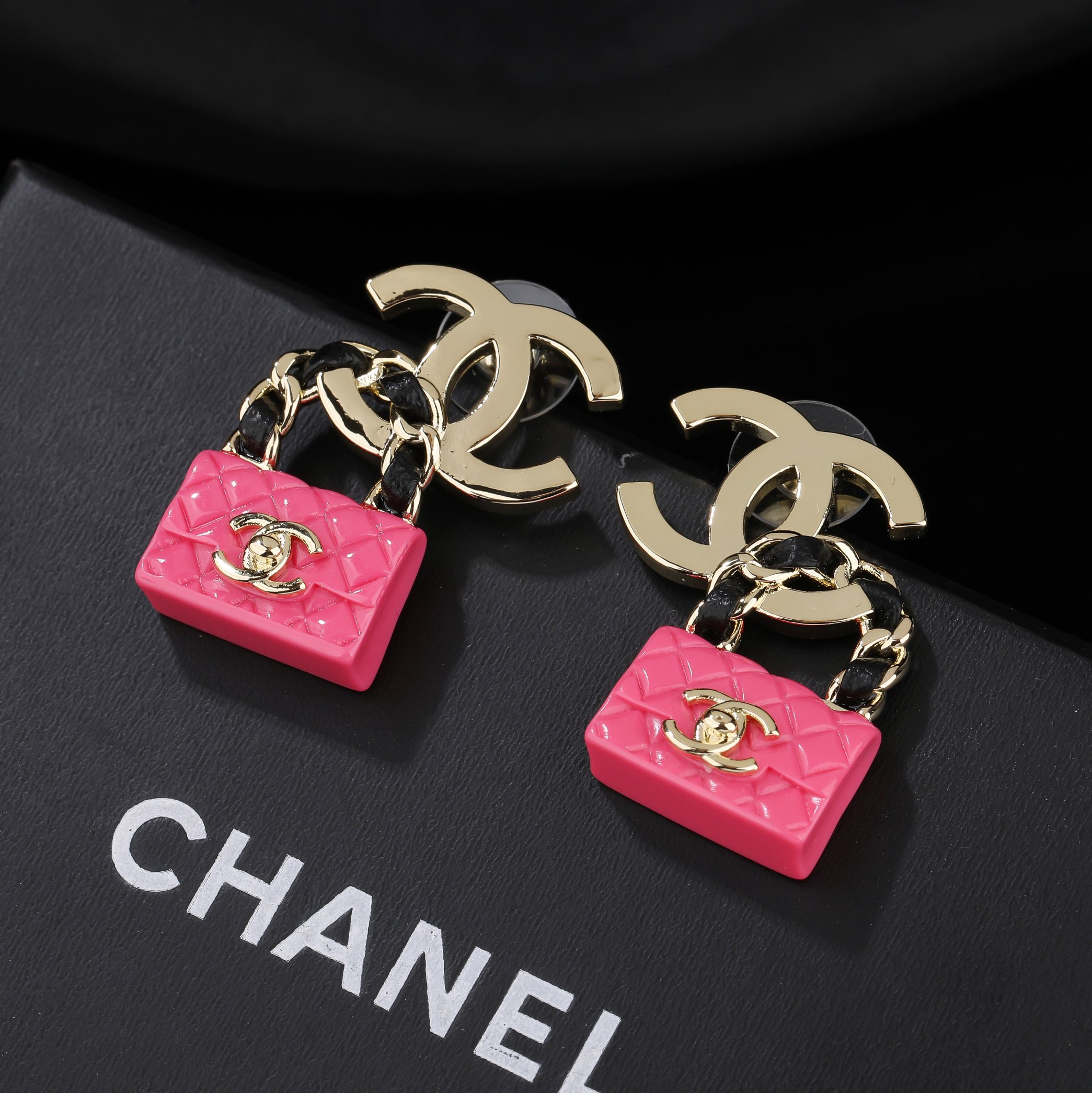 CCE047 Chanel metal cc logo and Pink/black bag stud earring - ccjewelryacc