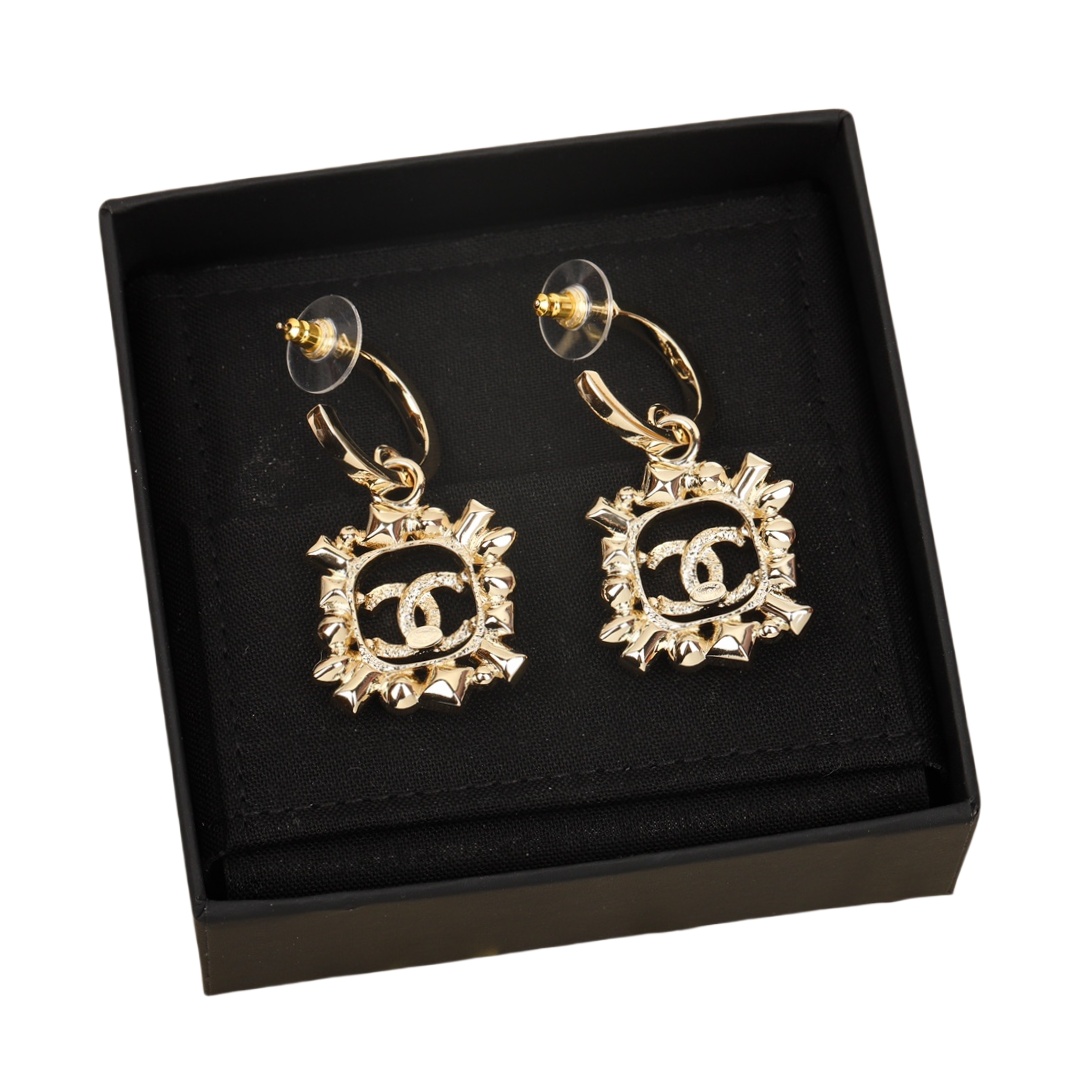 CCE187 Chanel 23c Baroco style crystal stud earring - ccjewelryacc