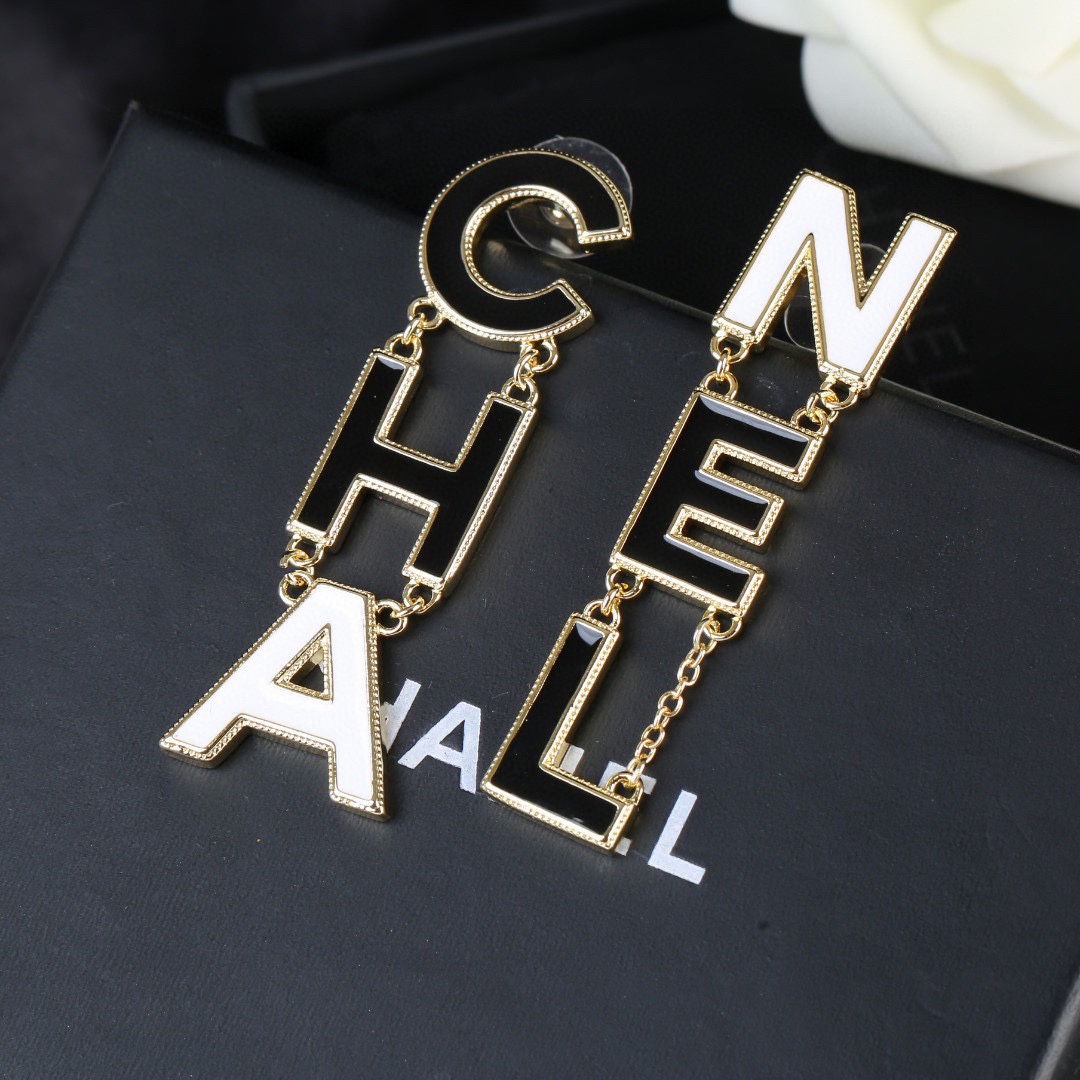 CCE044 Black and white enamel chain letters drop earrings - ccfashionjewelry
