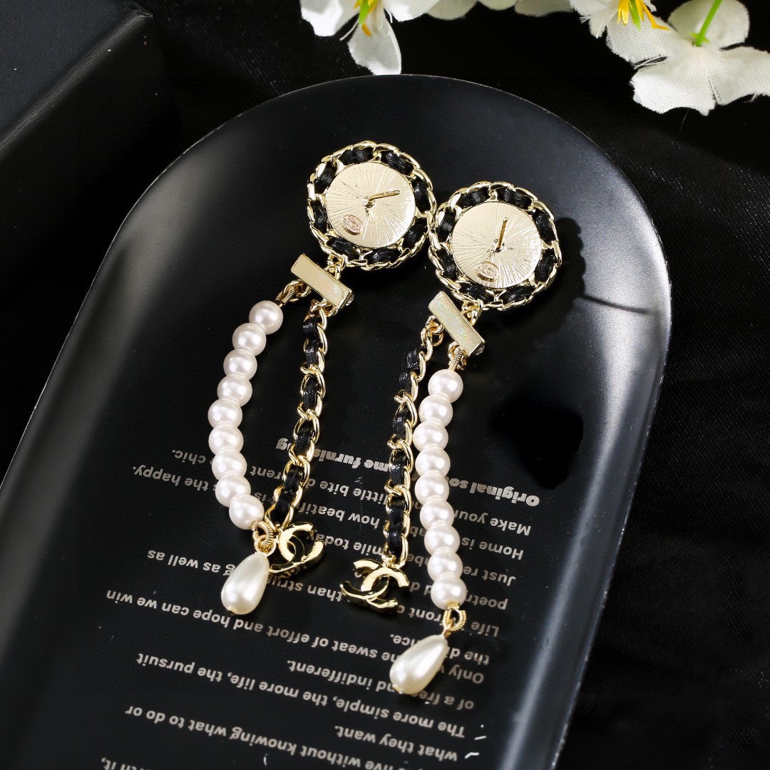 CCE040 Chanel metal leather and pearls tassel earrings - ccjewelryacc