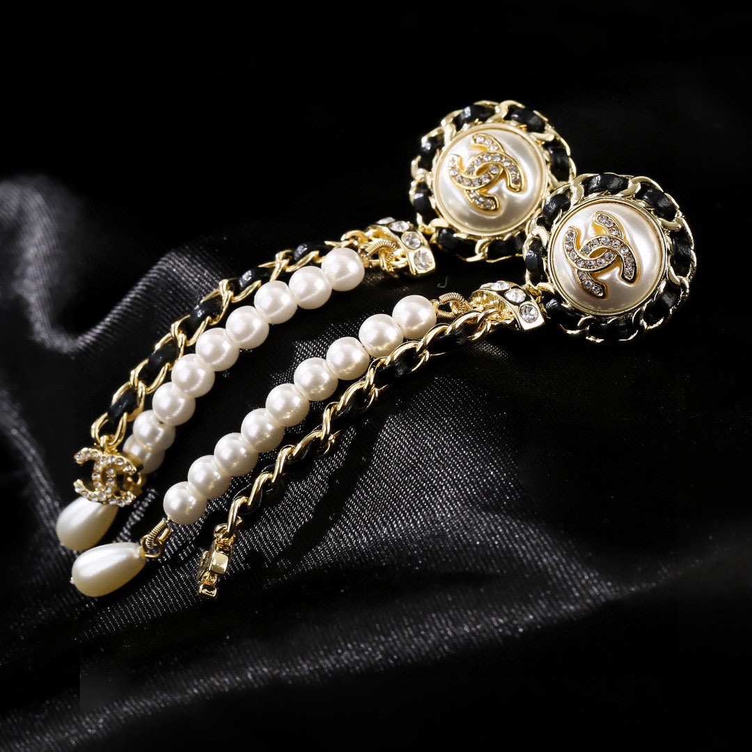 CCE040 Chanel metal leather and pearls tassel earrings - ccjewelryacc
