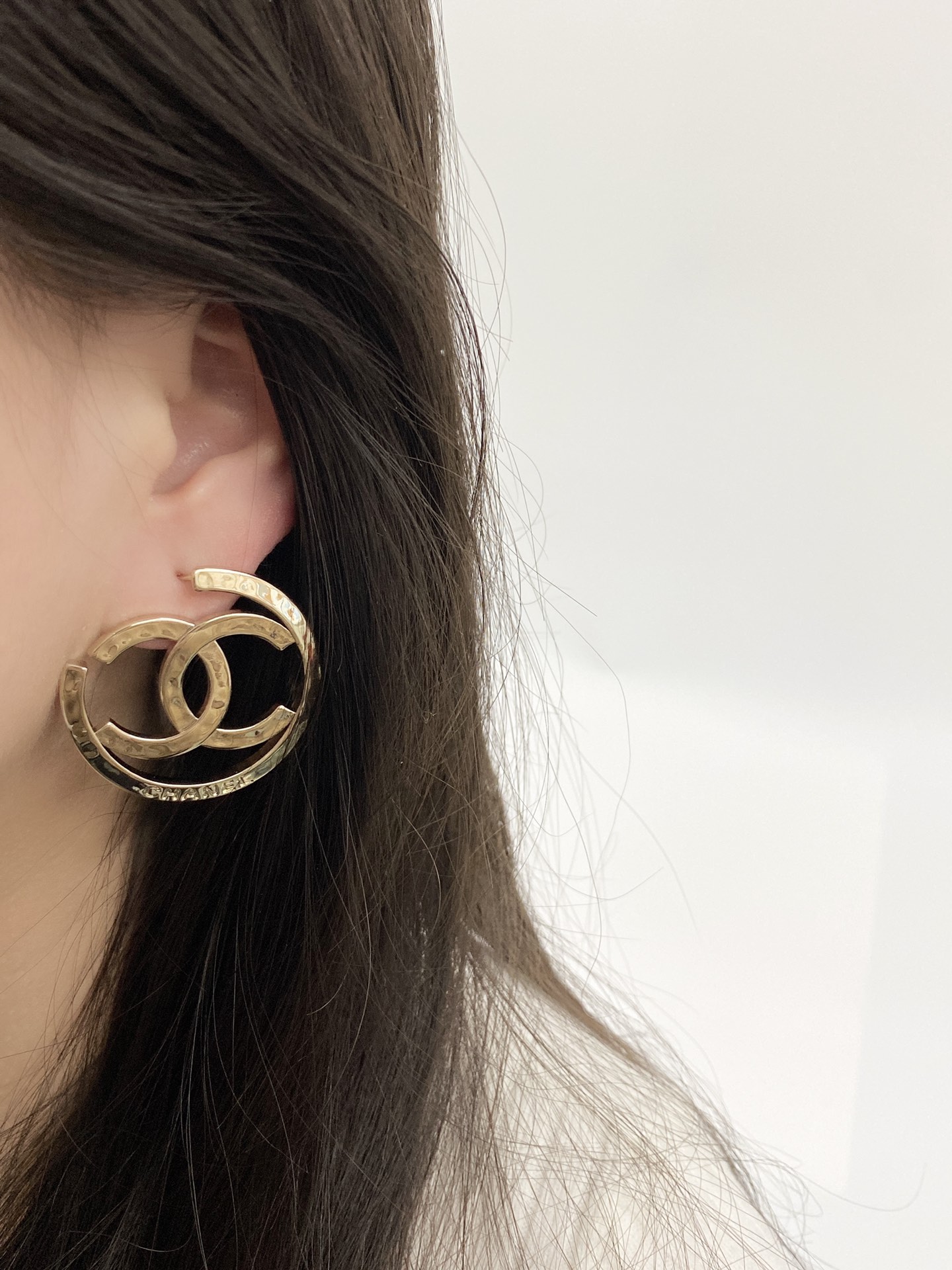 CCE071 Chanel 25 metal hollow cc logo hoop earrings - ccjewelryacc