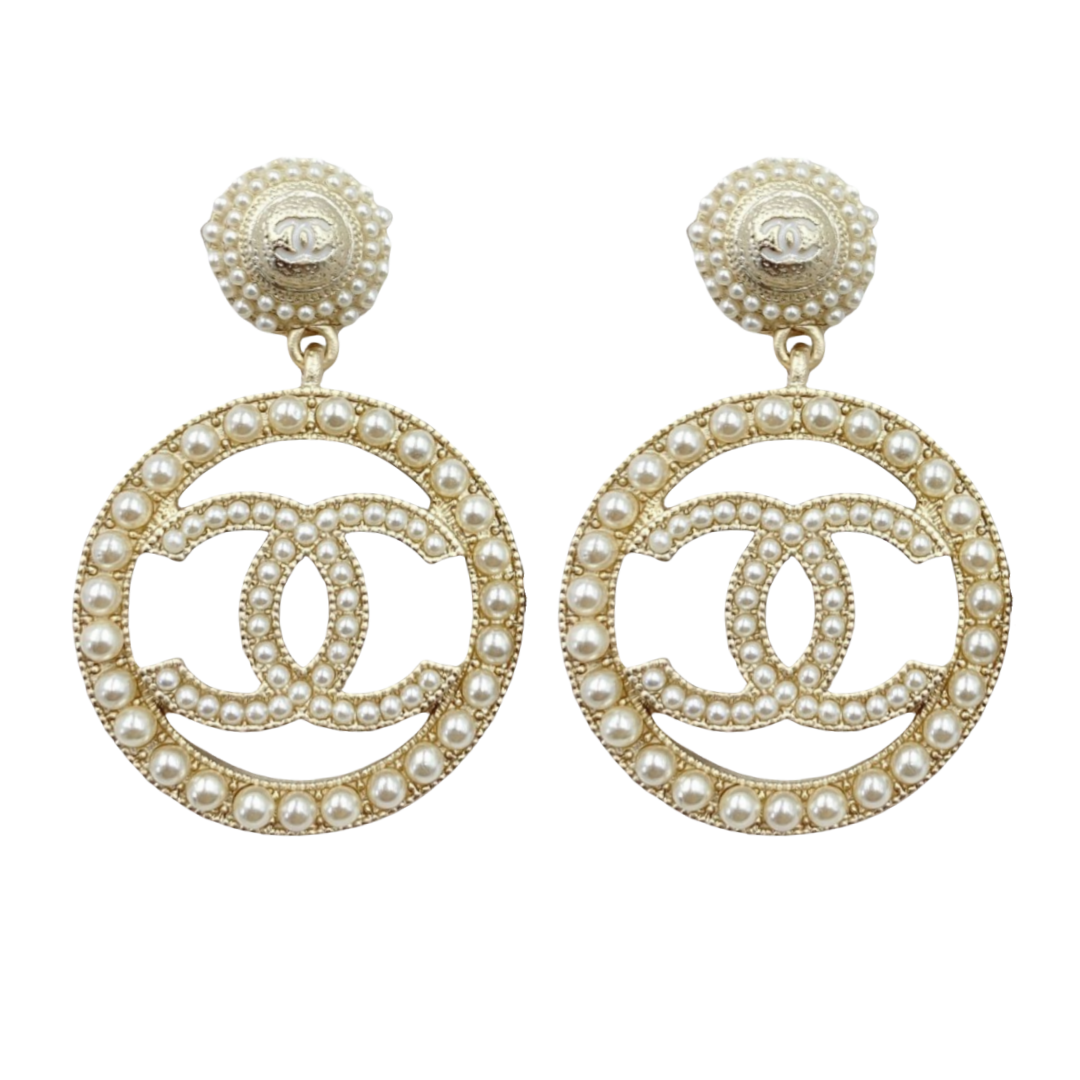 CCE630 Baroque style pearl round CC Logo earrings - ccjewelryacc