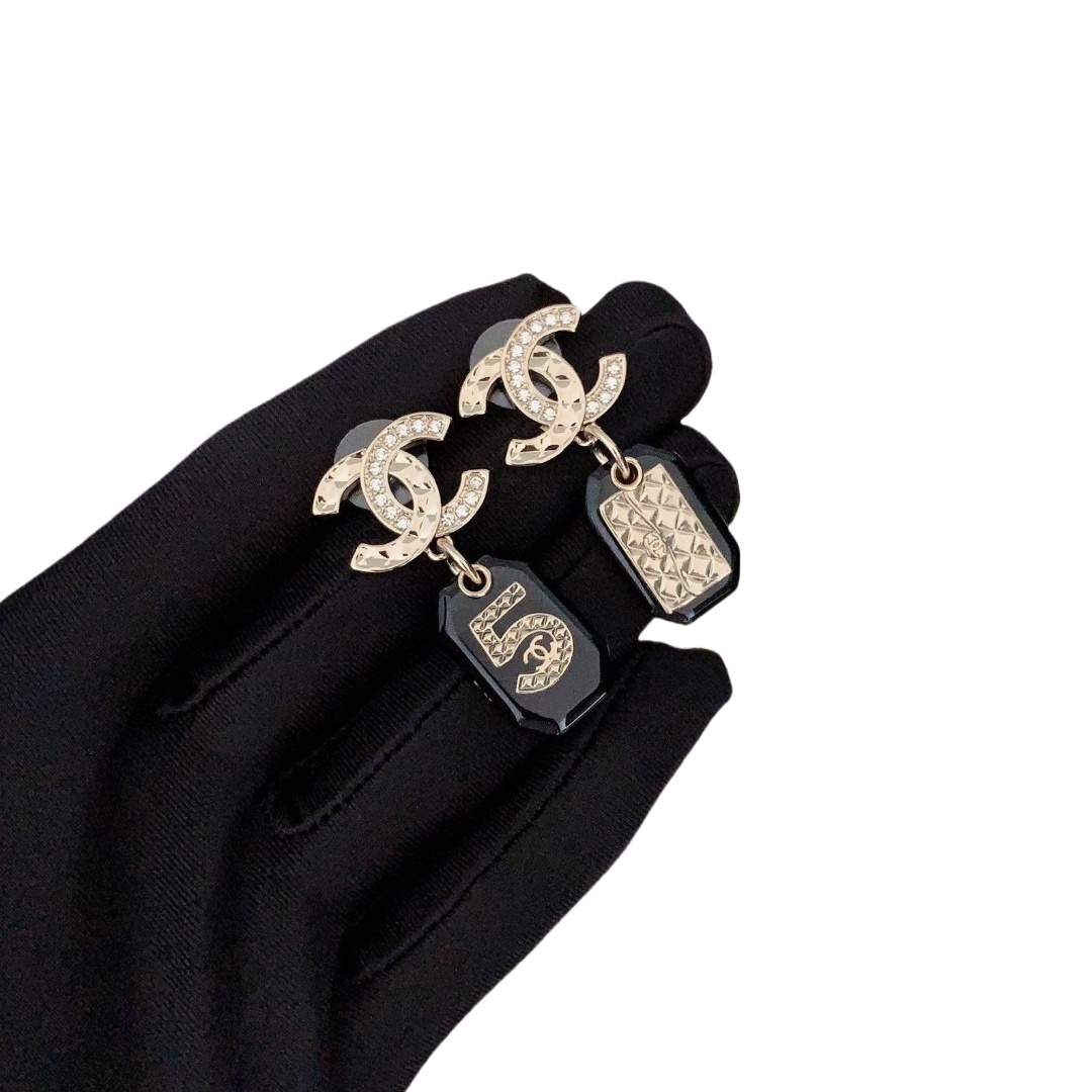 CCE371 Chanel Double C rhinestone square acrylic pendant asymmetrical pattern earrings - ccjewelryacc