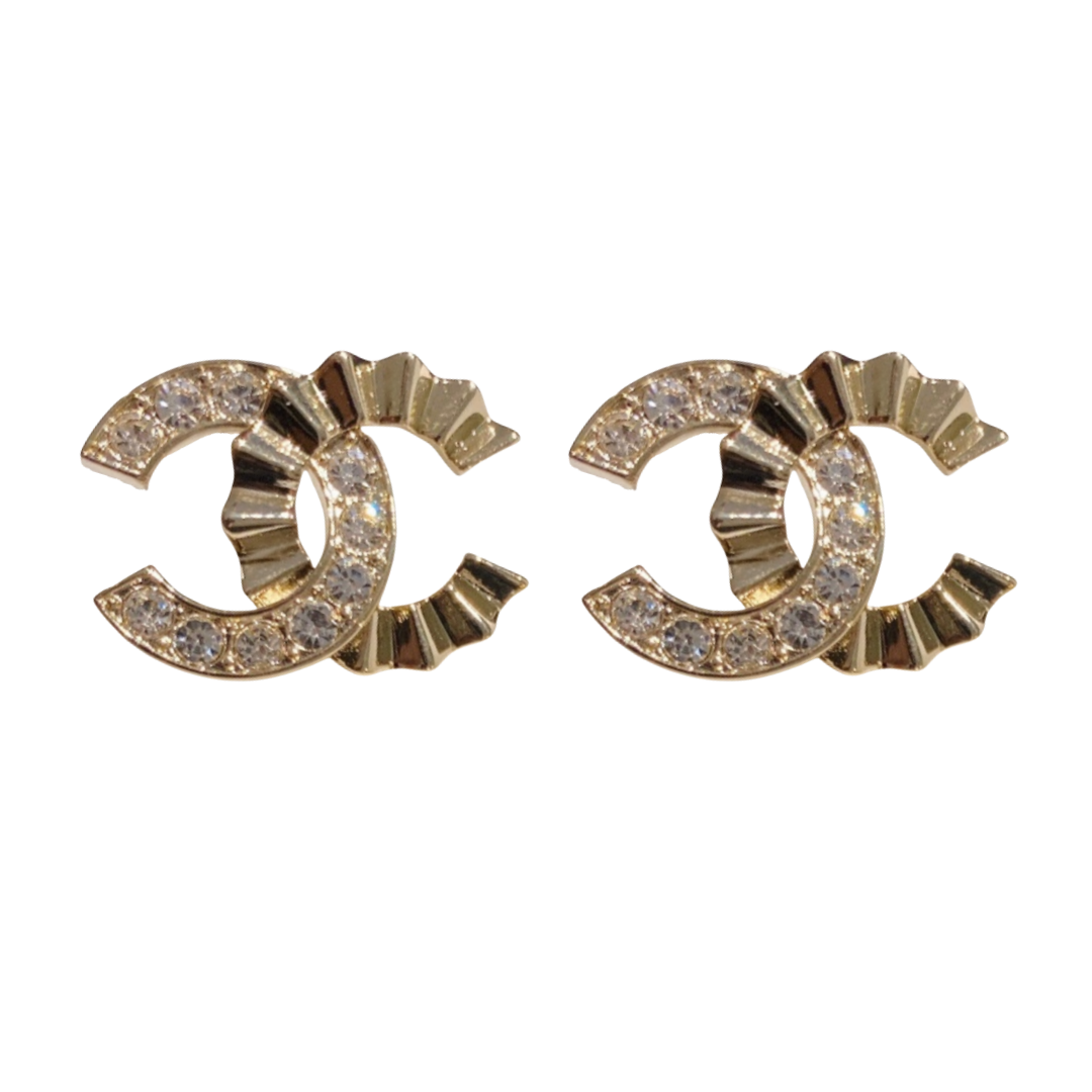 CCE175 Chanel wrinkle metal and crystal CC logo stud earring - ccjewelryacc