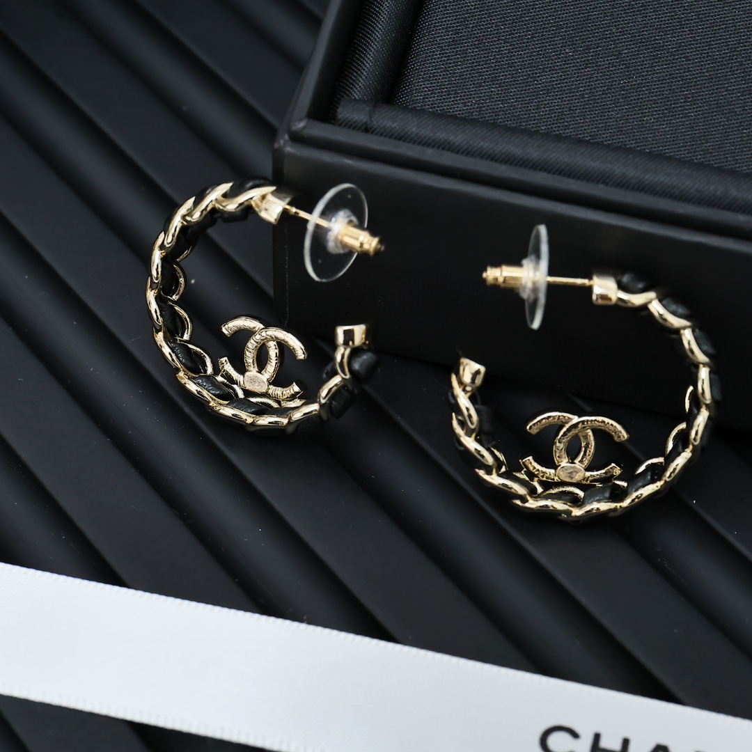 CCE003 Metal and leather classical Double c cc logo stud earring - ccjewelryacc