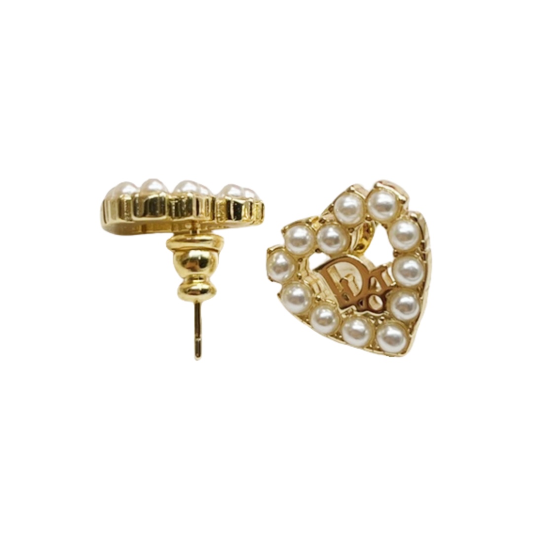 CDE126 Metal pearl CD heart stud earrings - ccjewelryacc