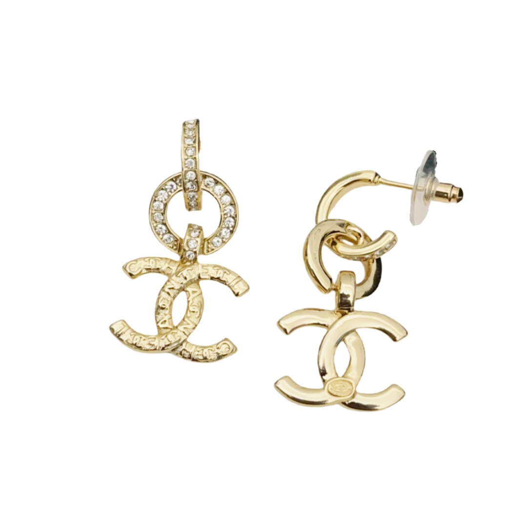 CCE081 Metal crystal embossment CC logo earring - ccjewelryacc