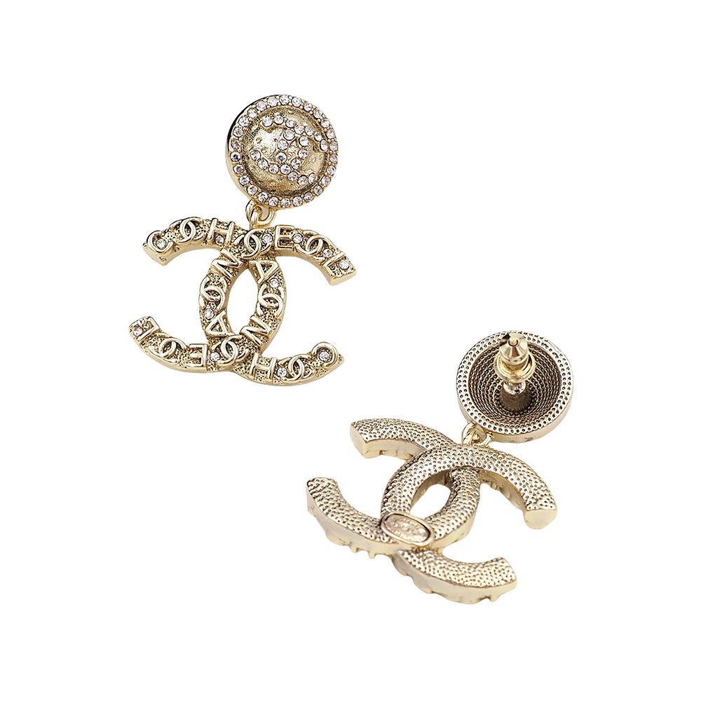 CCE084 Chanel embossment cc logo stud earrings with crystal - ccjewelryacc