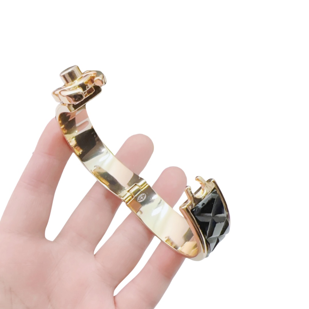 CCS088 chanel quilted bracelet - ccjewelryacc