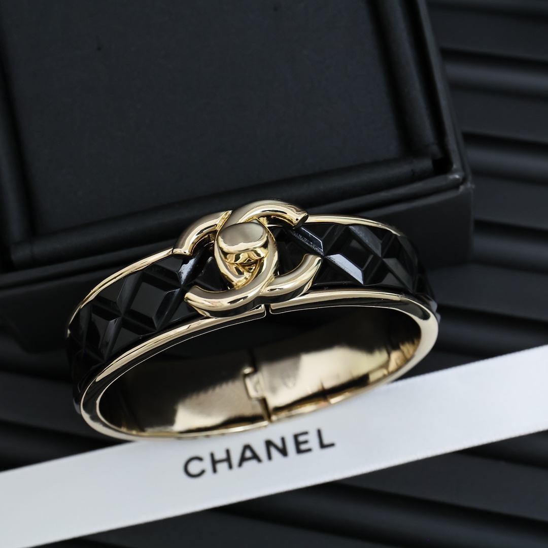 CCS088 chanel quilted bracelet - ccjewelryacc