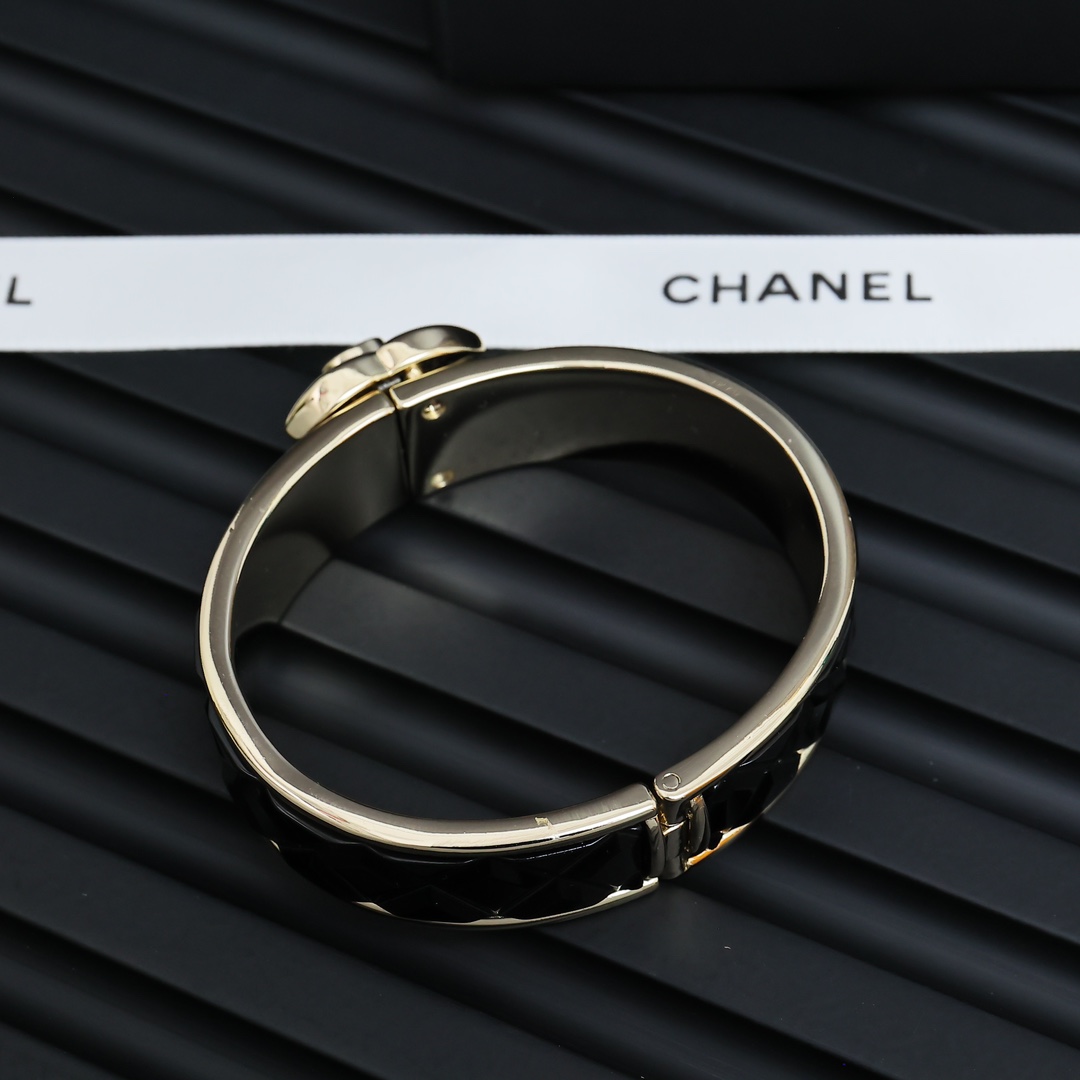 CCS088 chanel quilted bracelet - ccjewelryacc