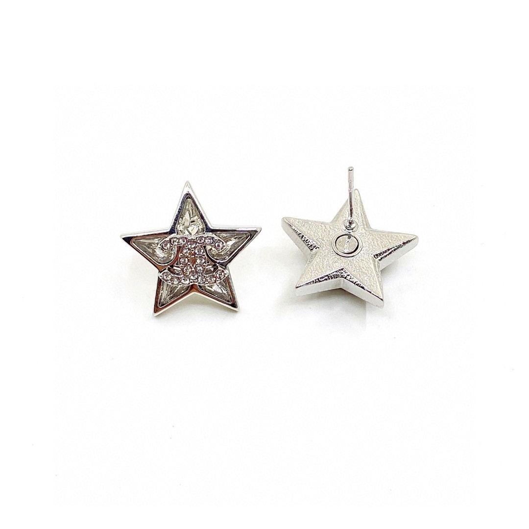 CCE108 Chanel silver crystal star earrings - ccjewelryacc