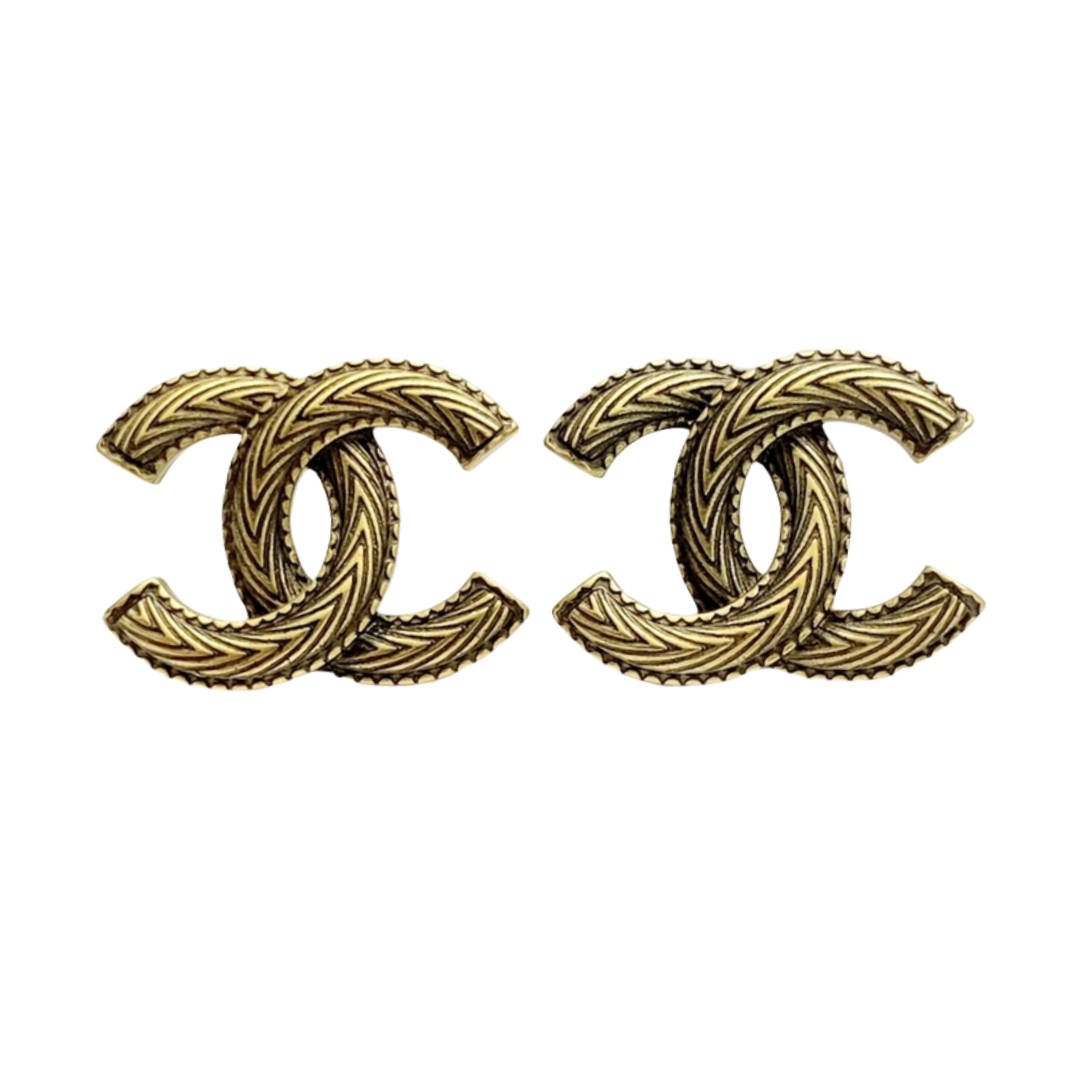 CCE115 24 Vintage metal Totem carving cc logo stud earrings - ccjewelryacc