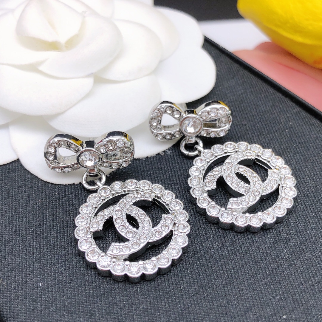CCE806 Silver bowknot stud with Round CC logo drop earrings - ccjewelryacc