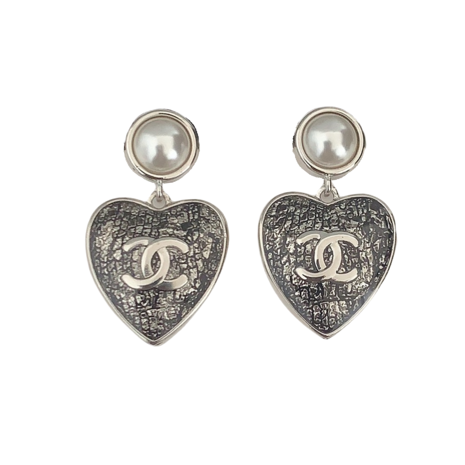 CCE009 Vintage acrylic heart with CC logo stud earring - ccfashionjewelry