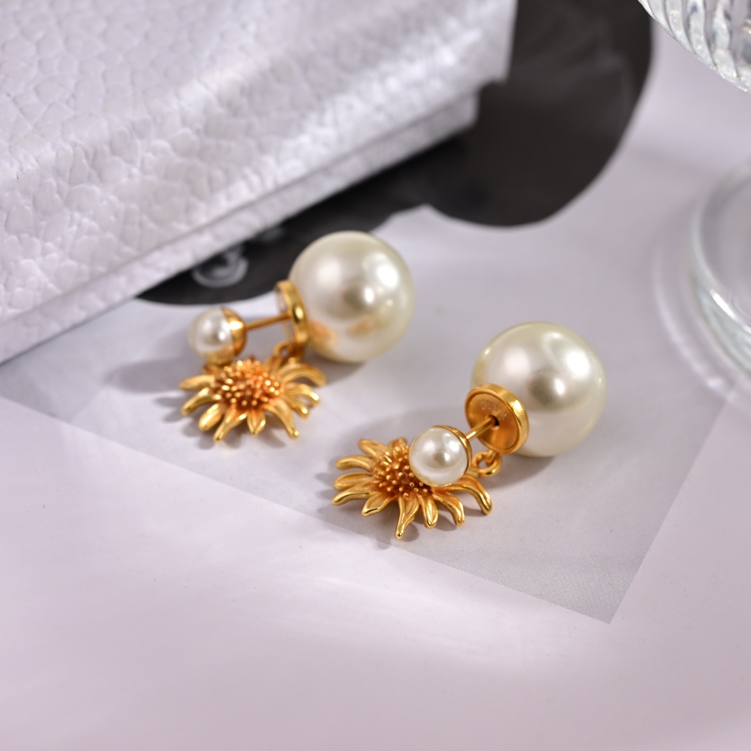 CDE007 Dior pearl and sun flower Tribales earrings for women - ccjewelryacc