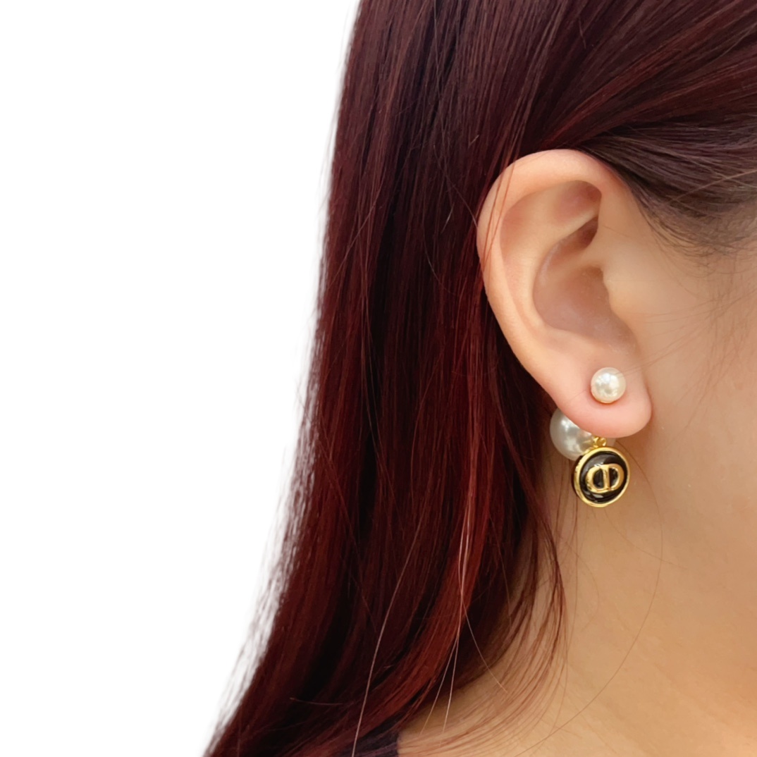 CDE012 Christian Dior  Pearl Logo Tribal Earrings Gold Black - ccjewelryacc