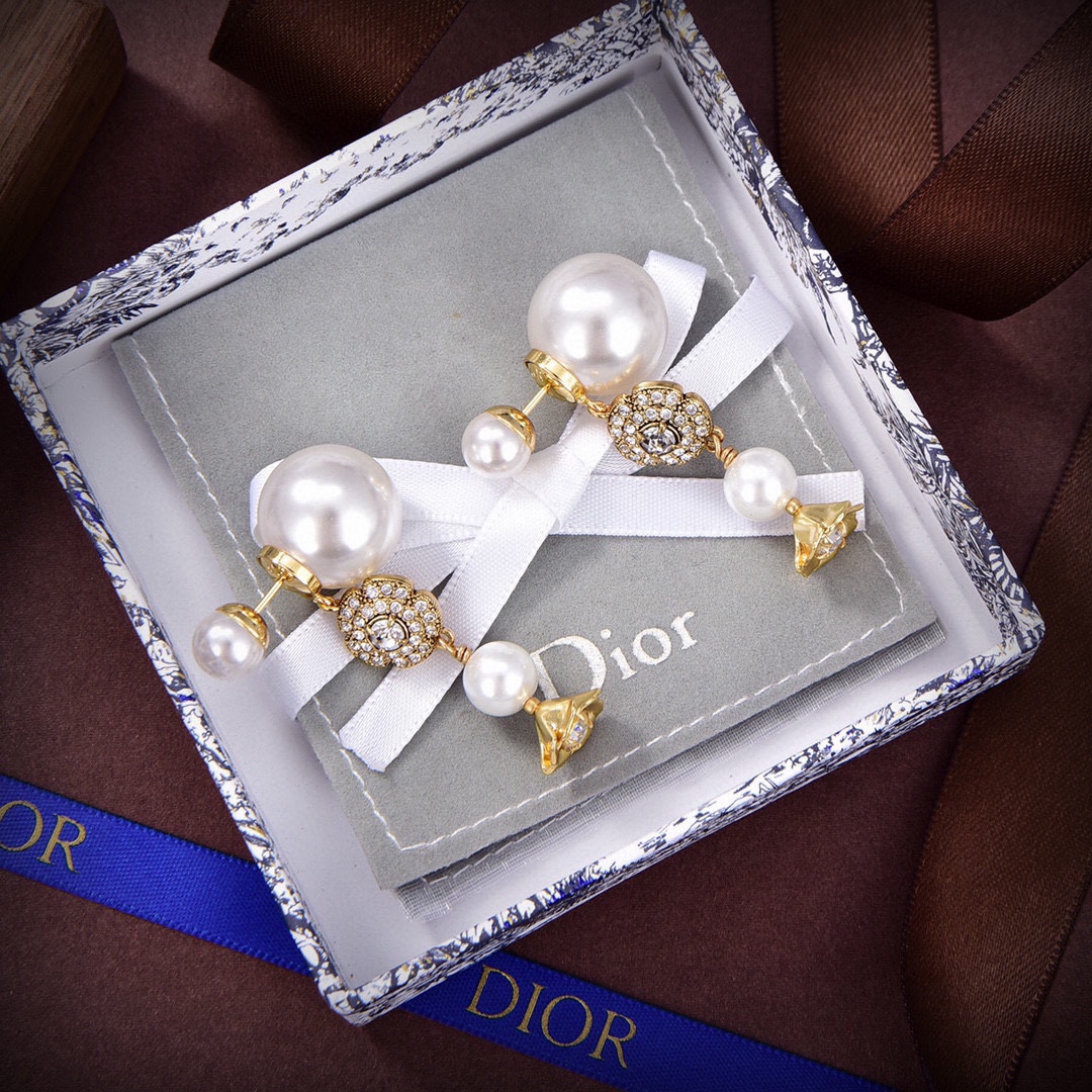 CDE011 Dior Tribales flower pearl earrings for women - ccjewelryacc