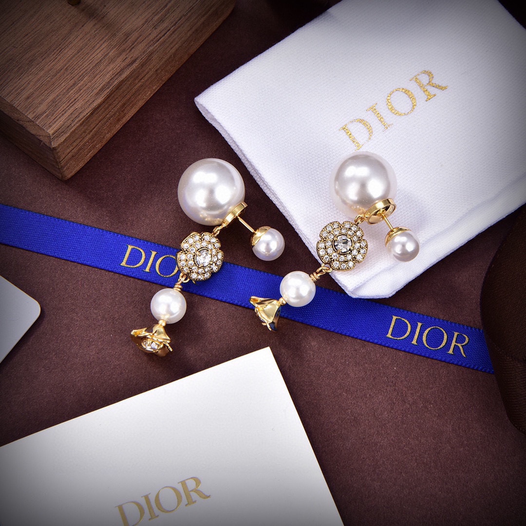 CDE011 Dior Tribales flower pearl earrings for women - ccjewelryacc