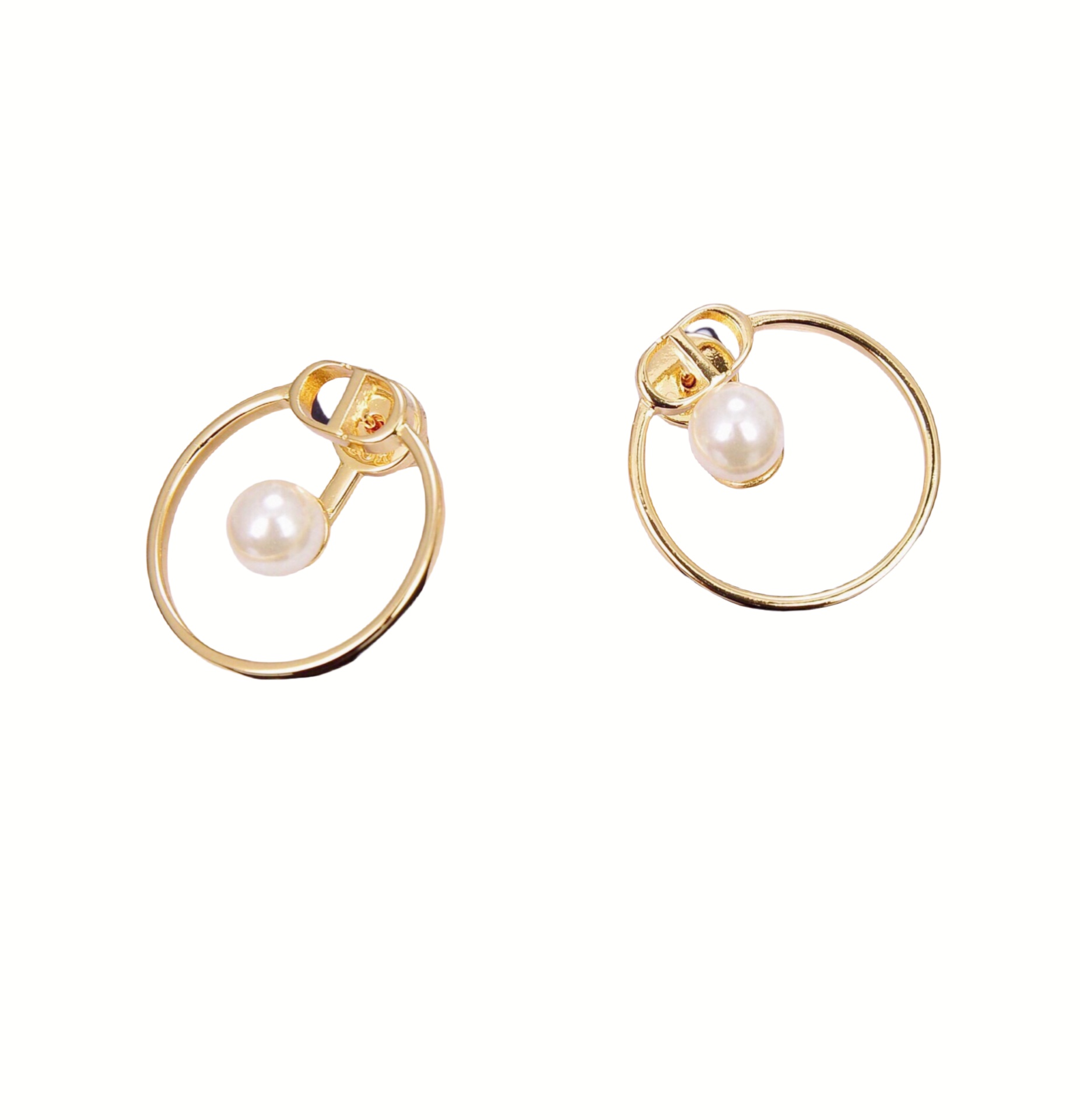 CDE068 Metal and pearl round CD stud earrings - ccjewelryacc