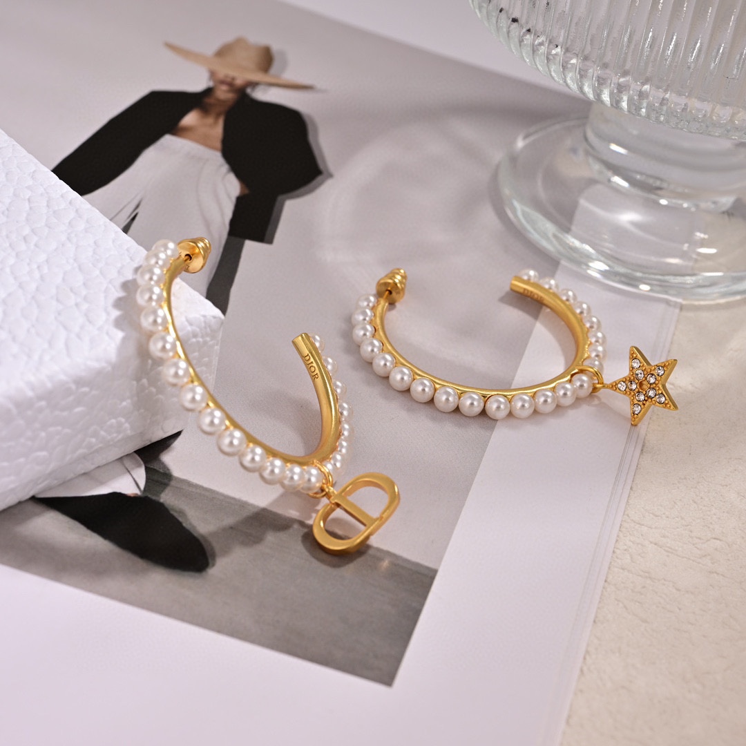 CDE055 Dior Petit CD hook earrings in metal and pearl - ccjewelryacc