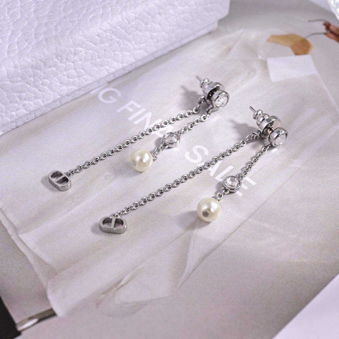 CDE066 Petit CD Treasure Tassel earrings - ccjewelryacc