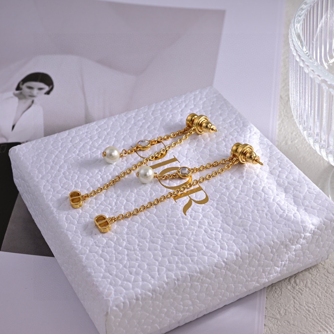 CDE066 Petit CD Treasure Tassel earrings - ccjewelryacc