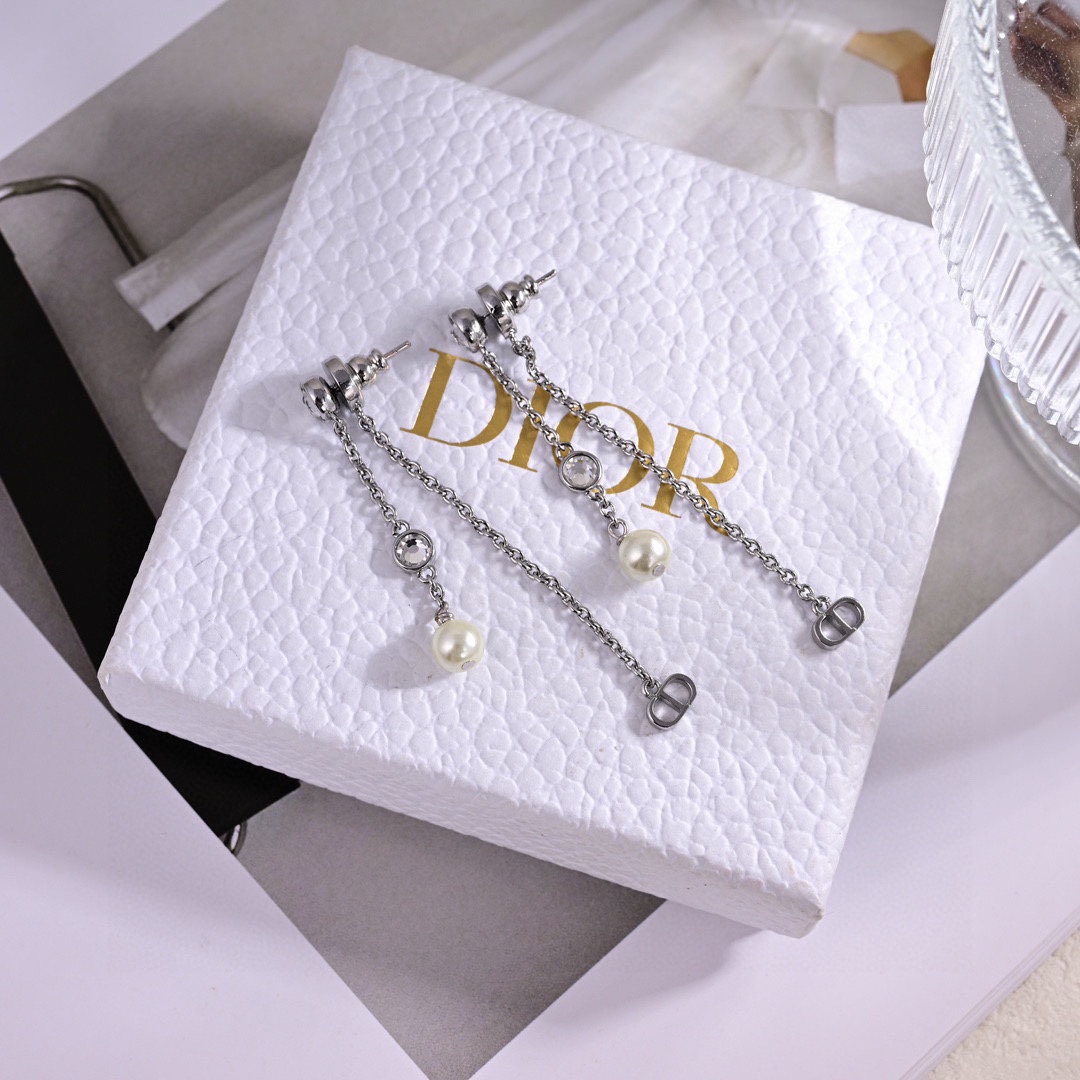 CDE066 Petit CD Treasure Tassel earrings - ccjewelryacc