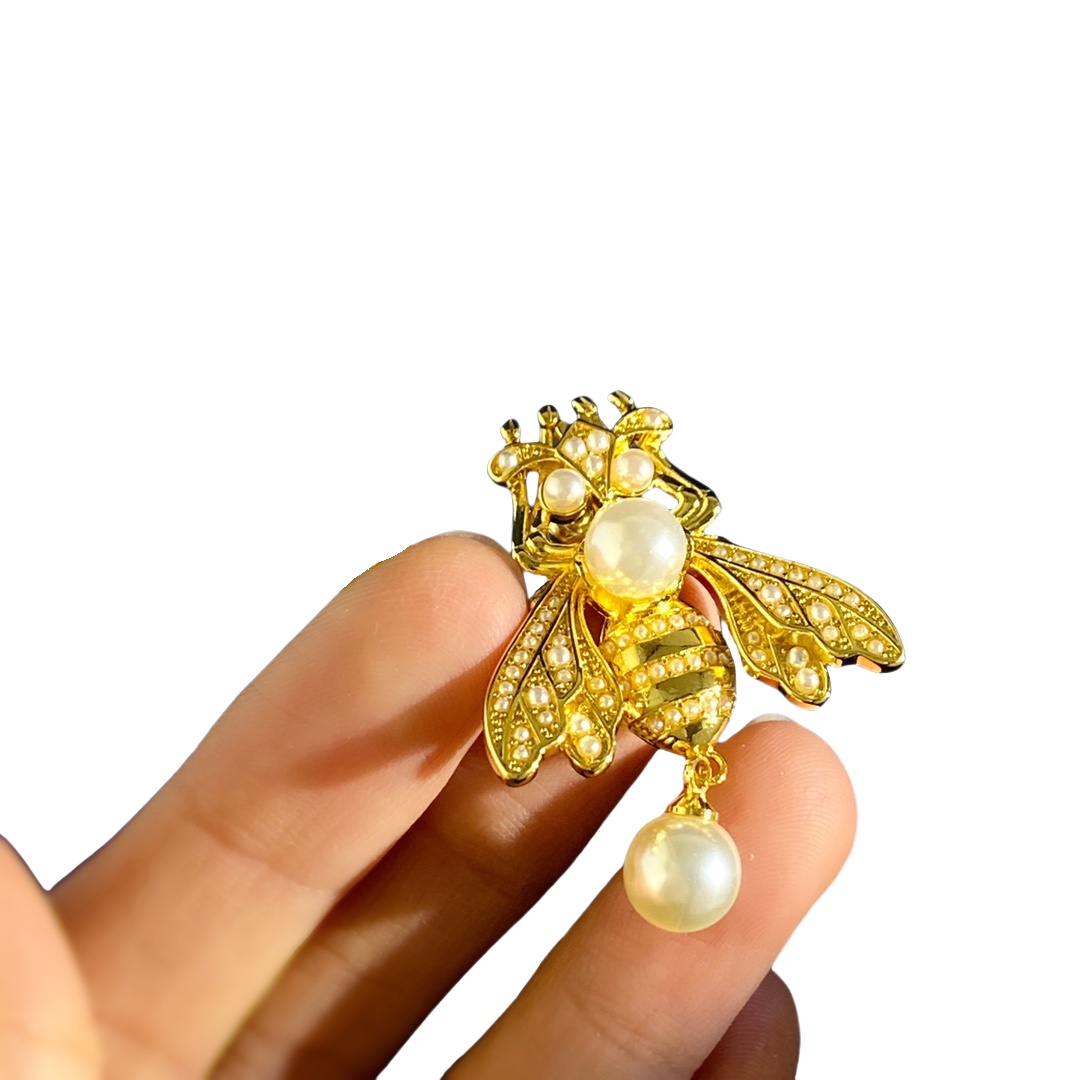 CDE256  Dior Metal pearl bee Tribales earrings - ccjewelryacc
