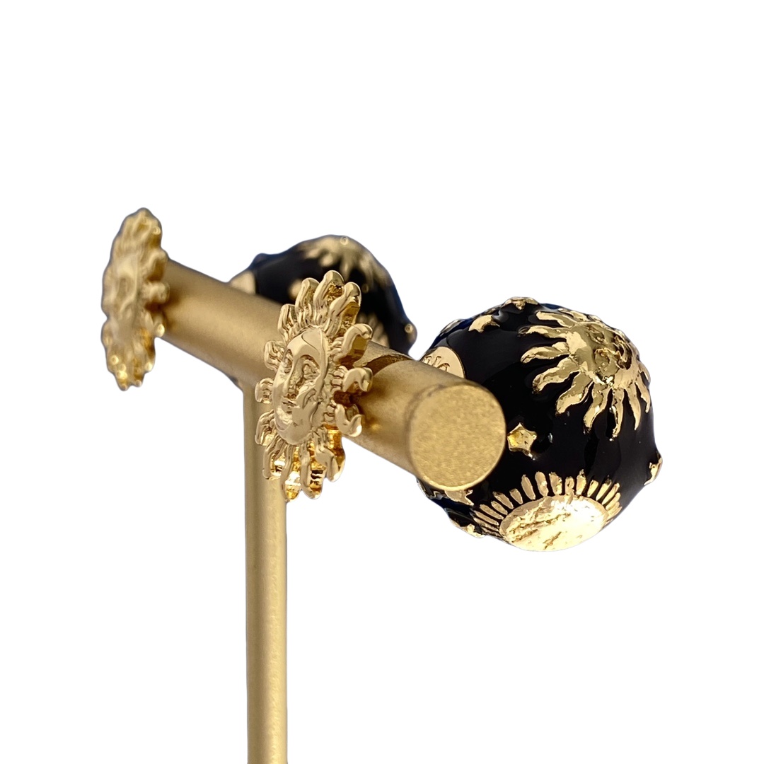 CDE222 CD Tribales Embossed Sun star pattern black enamel ball stud earrings - ccjewelryacc