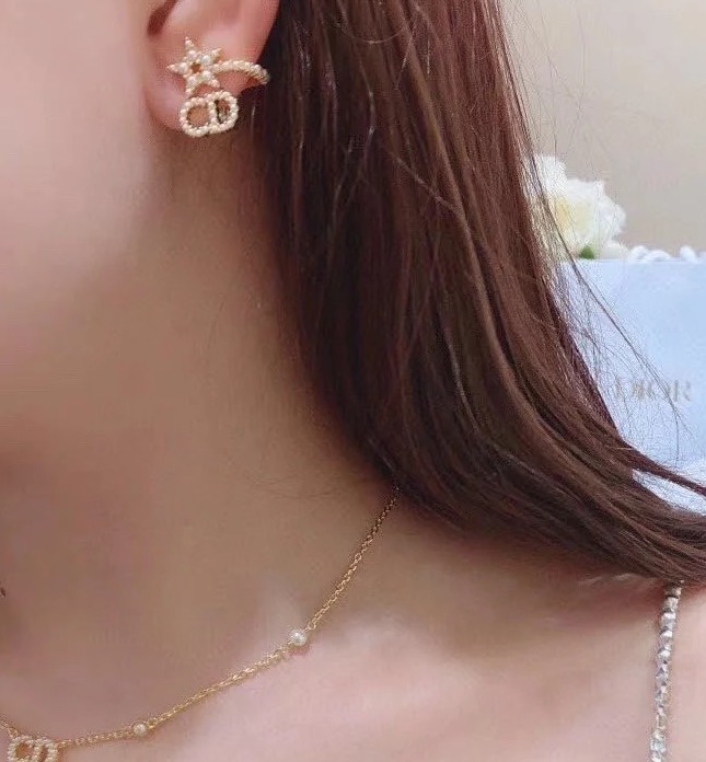 CDE174 CD Star crystal stud earrings - ccjewelryacc