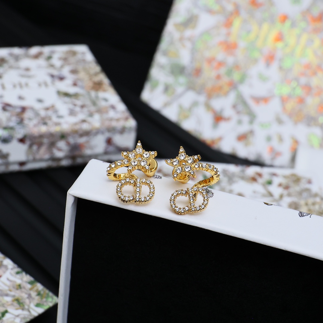 CDE174 CD Star crystal stud earrings - ccjewelryacc