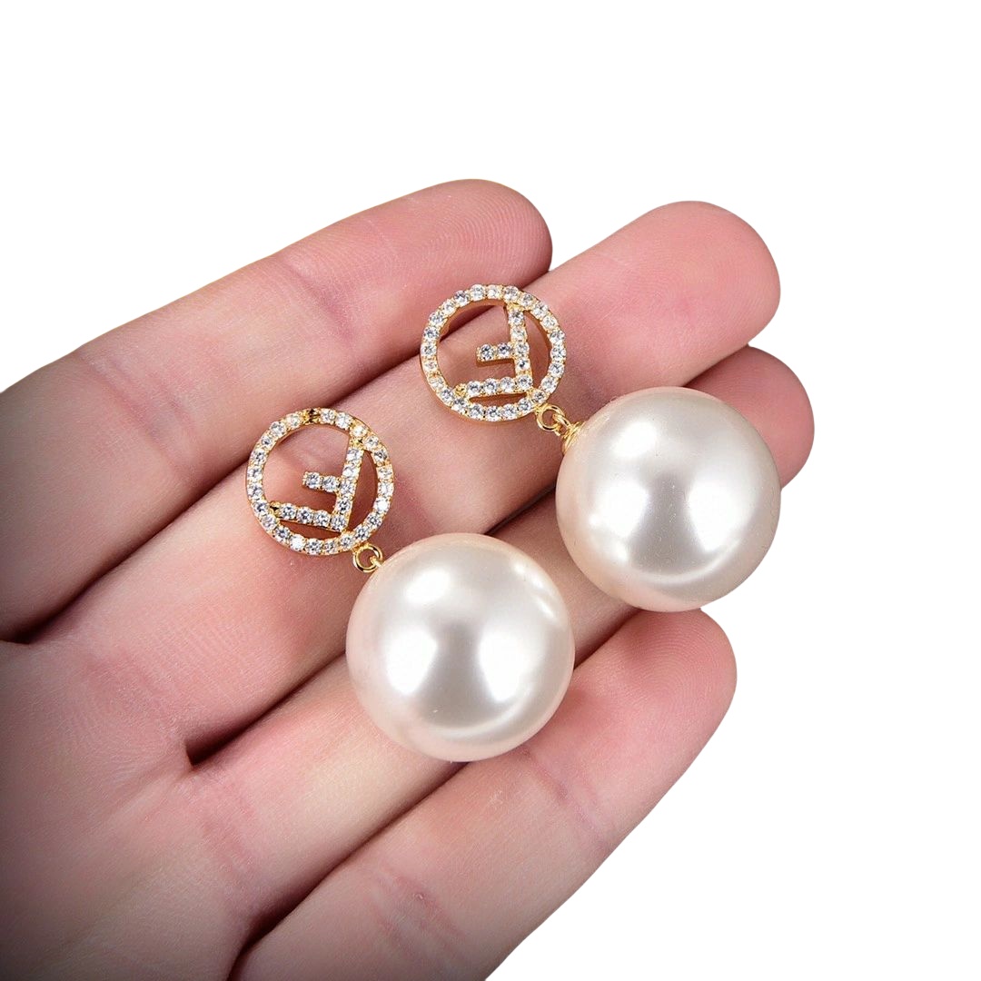 FDE008 Fendi drop pearl F Is Earrings in metal and crystal - ccfashionjewelry