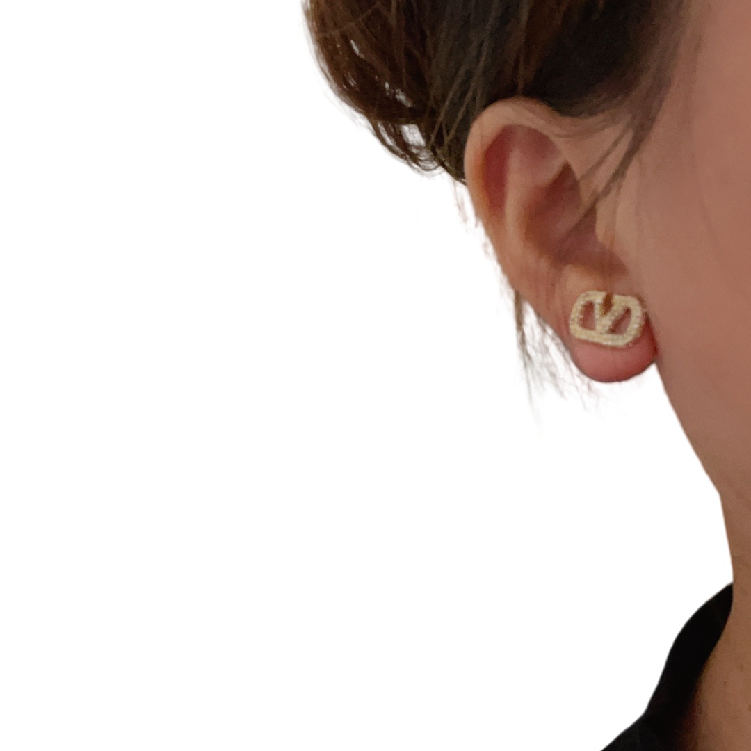 VTE009 vlogo signature earrings in metal and crystals - ccjewelryacc