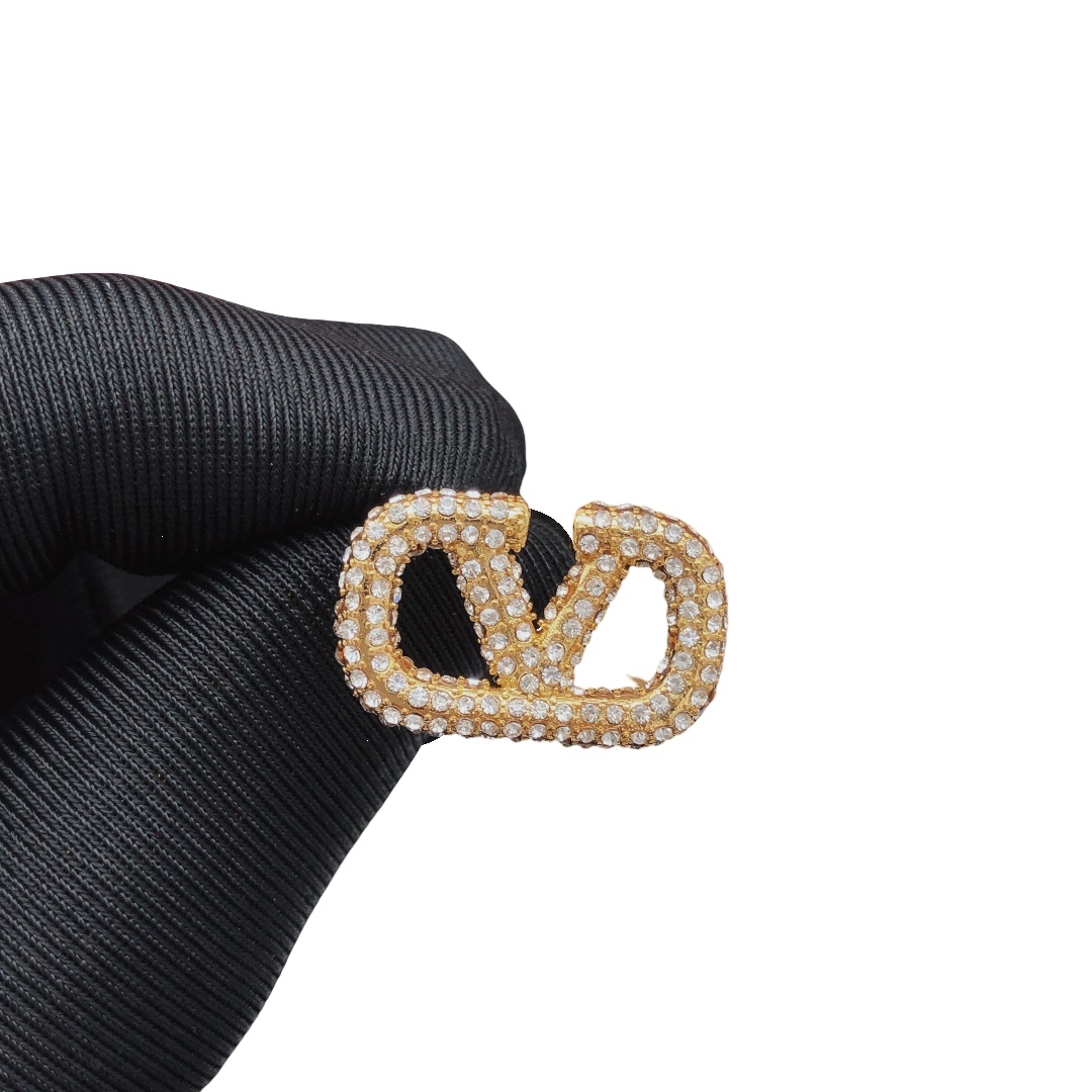 VTE009 vlogo signature earrings in metal and crystals - ccjewelryacc