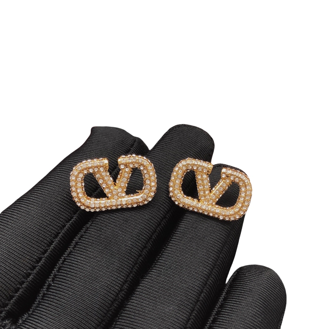 VTE009 vlogo signature earrings in metal and crystals - ccjewelryacc