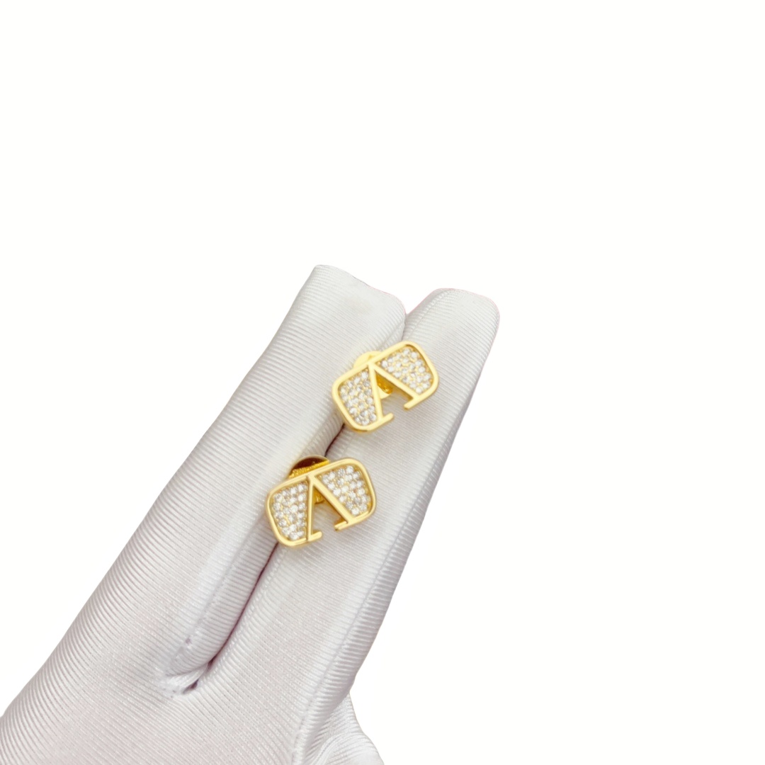 VTE013 Valentino Garavani Gold VLogo Signature stud Earrings in metal and crystal - ccjewelryacc