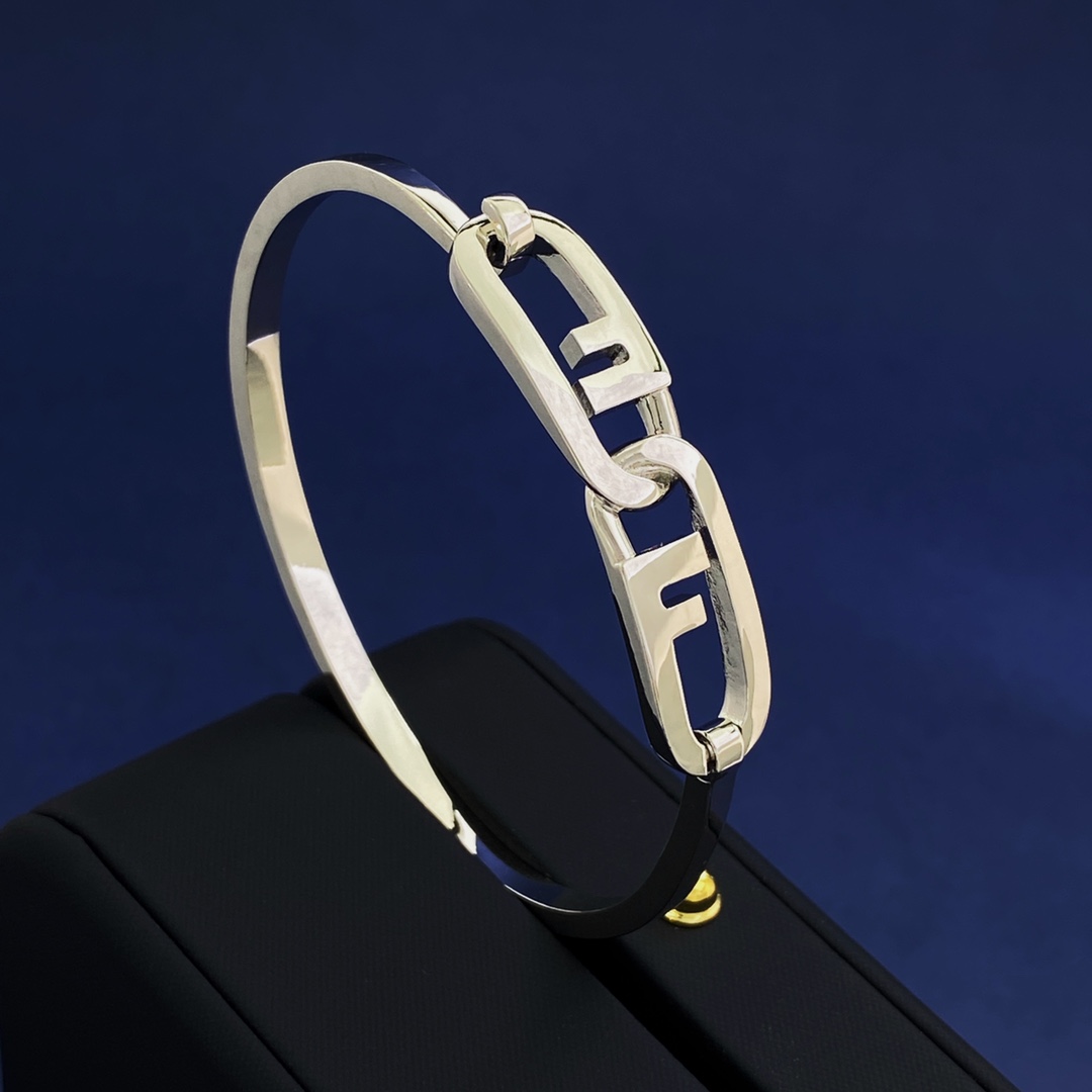 FDS006 FENDI O'Lock bracelet - ccjewelryacc