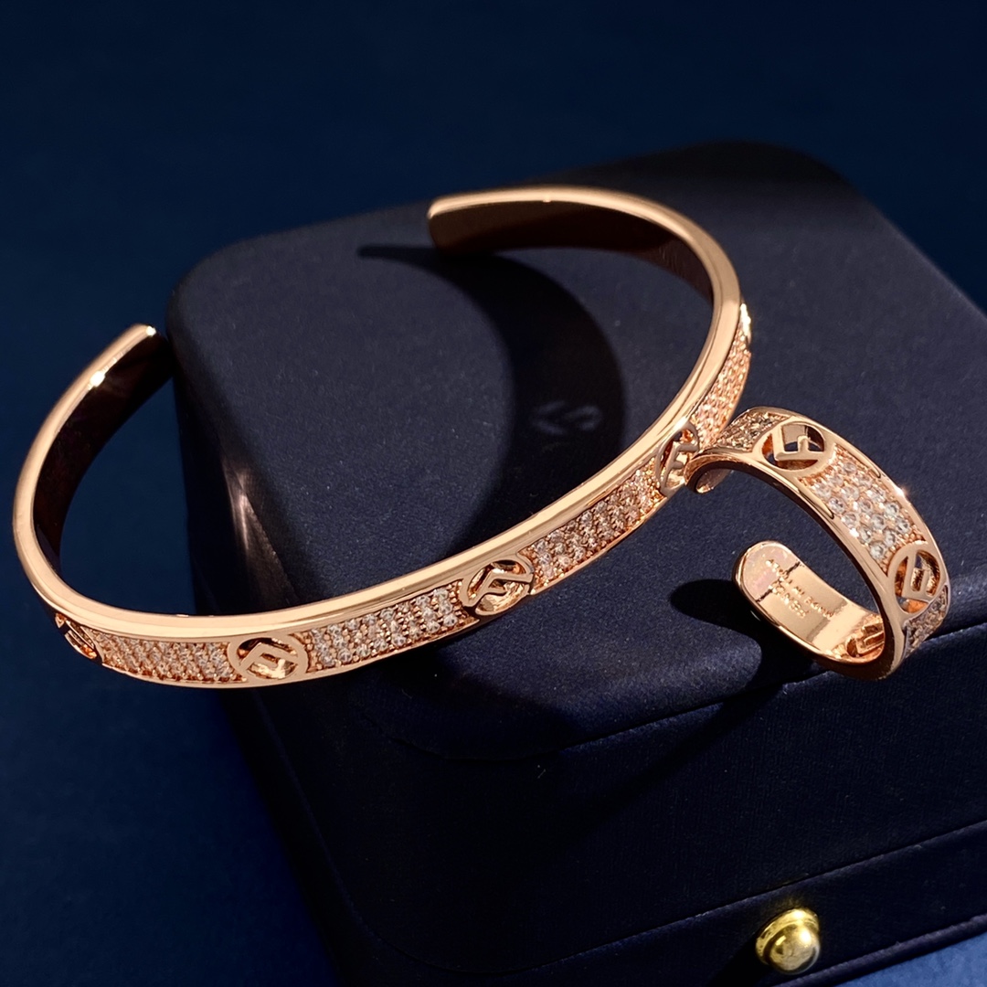 FDS007 F Is  bangle Bracelet - ccjewelryacc