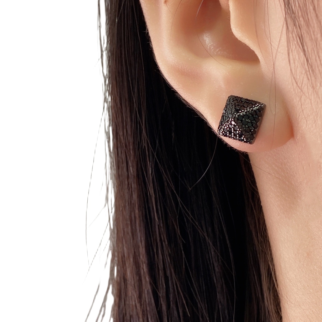 VTE012 VALENTINO GARAVANI Rockstud earrings - ccjewelryacc