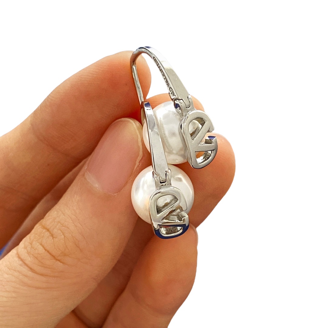 VTE028  Valentino Garavani Gold VLogo Signature Earrings - ccjewelryacc