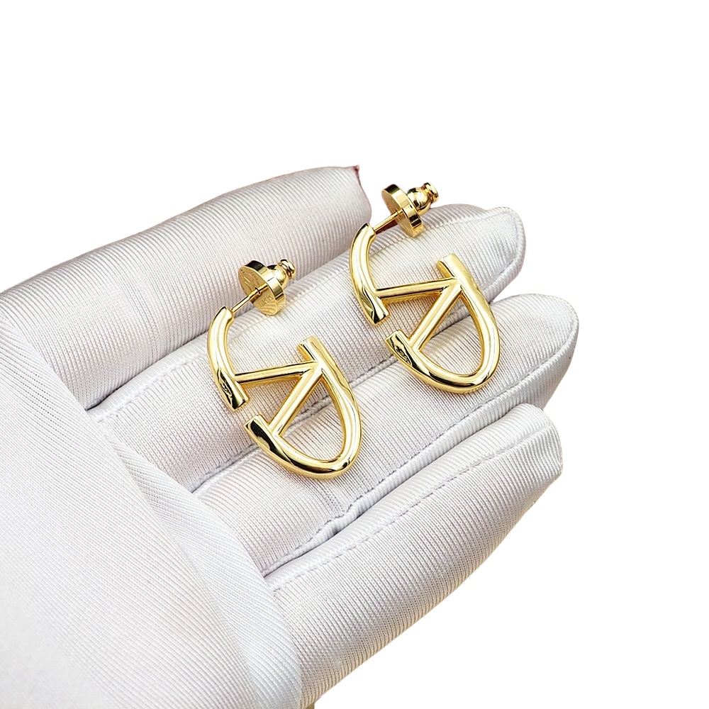 VTE025 Vlogo signature metal earrings - ccjewelryacc