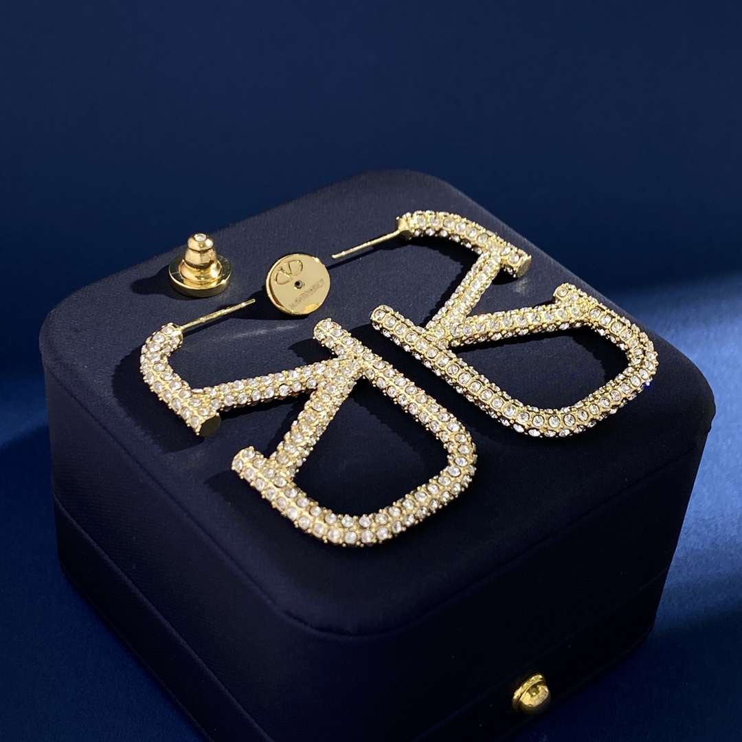 VTE022 Medium 4.5cm Valentino Garavani Gold VLogo Signature Earrings in metal and crystal - ccjewelryacc