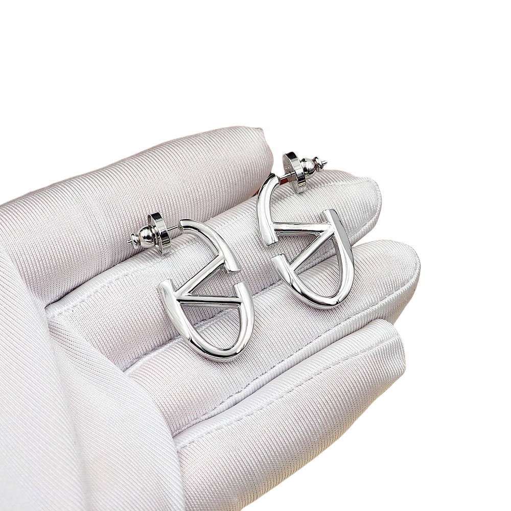 VTE025 Vlogo signature metal earrings - ccjewelryacc