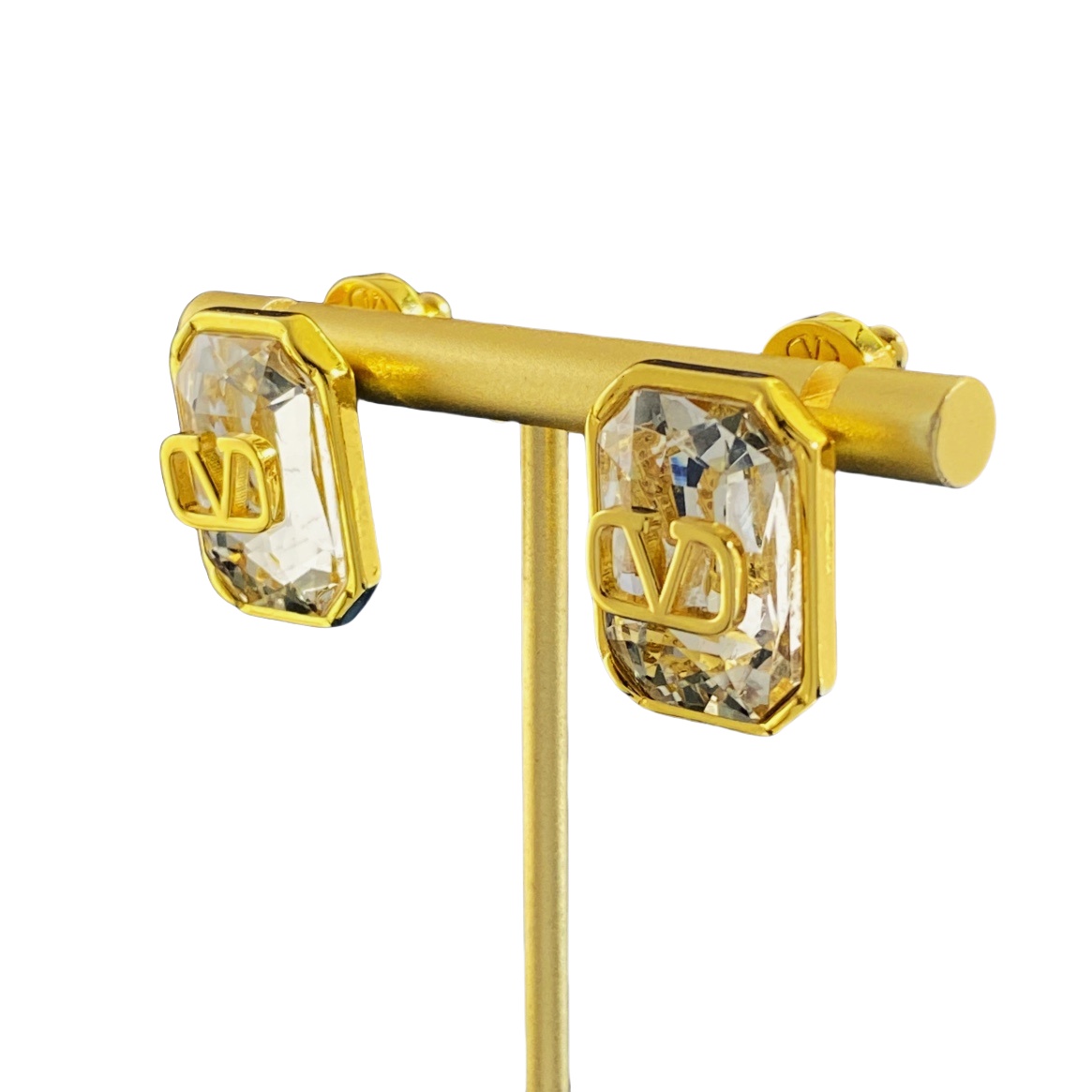 VTE044 vlogo signature metal and crystal earrings - ccjewelryacc