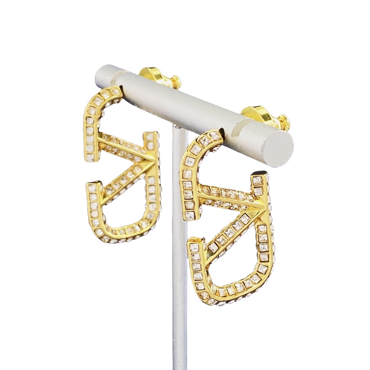 VTE046 vlogo signature metal and crystal earrings - ccjewelryacc