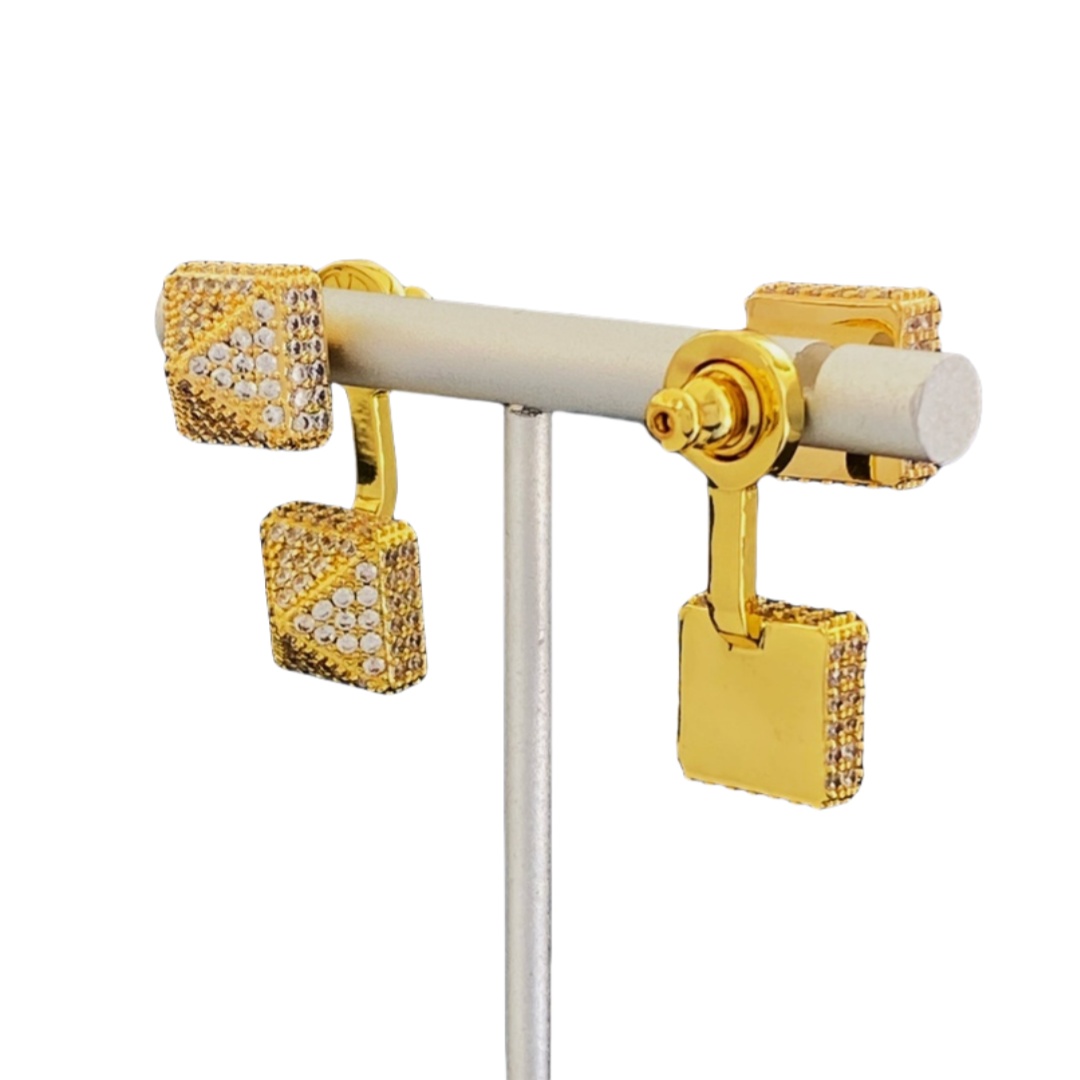 VTE071 Valentino rockstud earrings in metal and crystal - ccjewelryacc