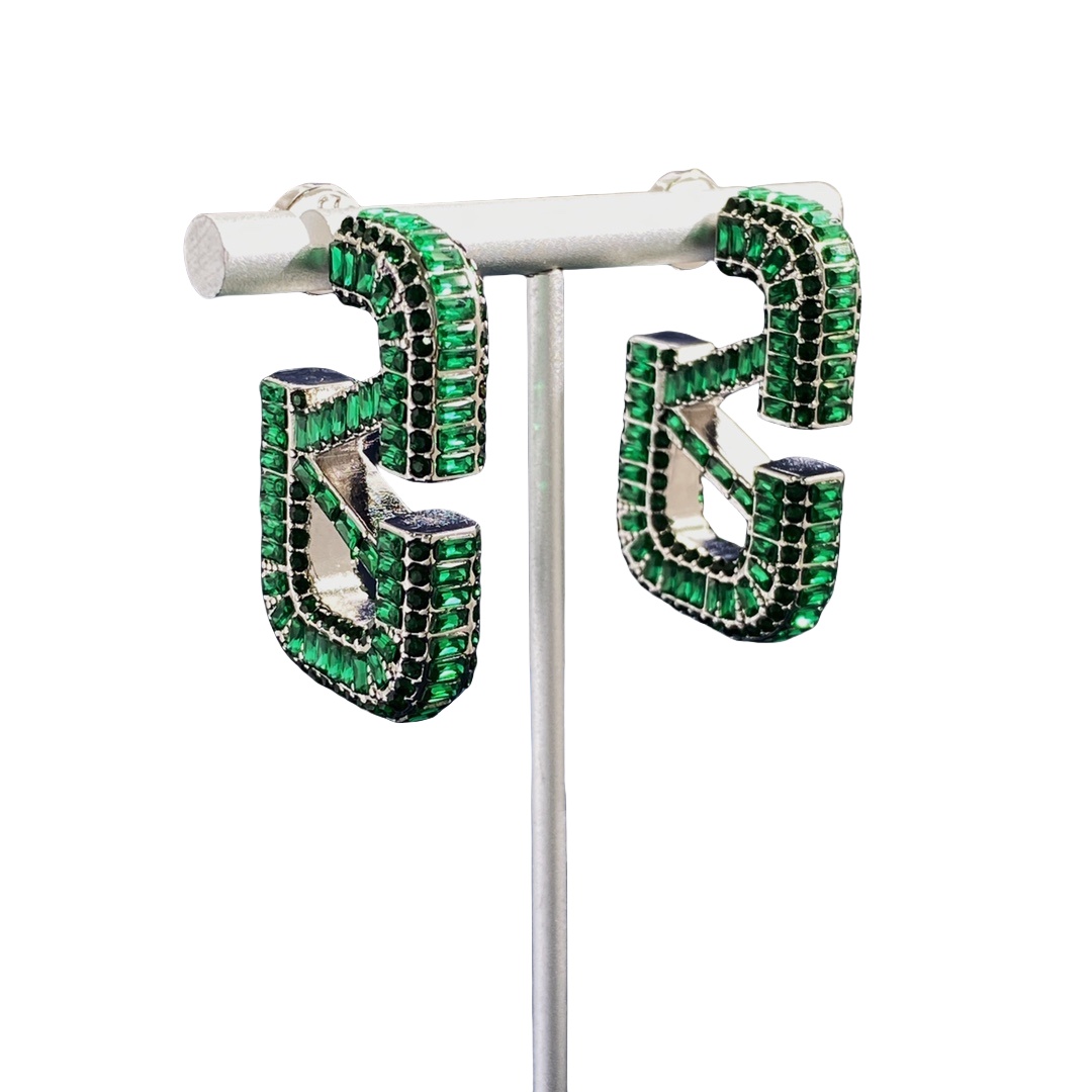 VTE062 V logo earrings - ccjewelryacc